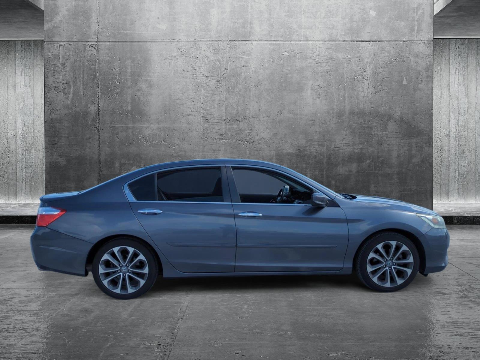 2015 Honda Accord Sport photo 4
