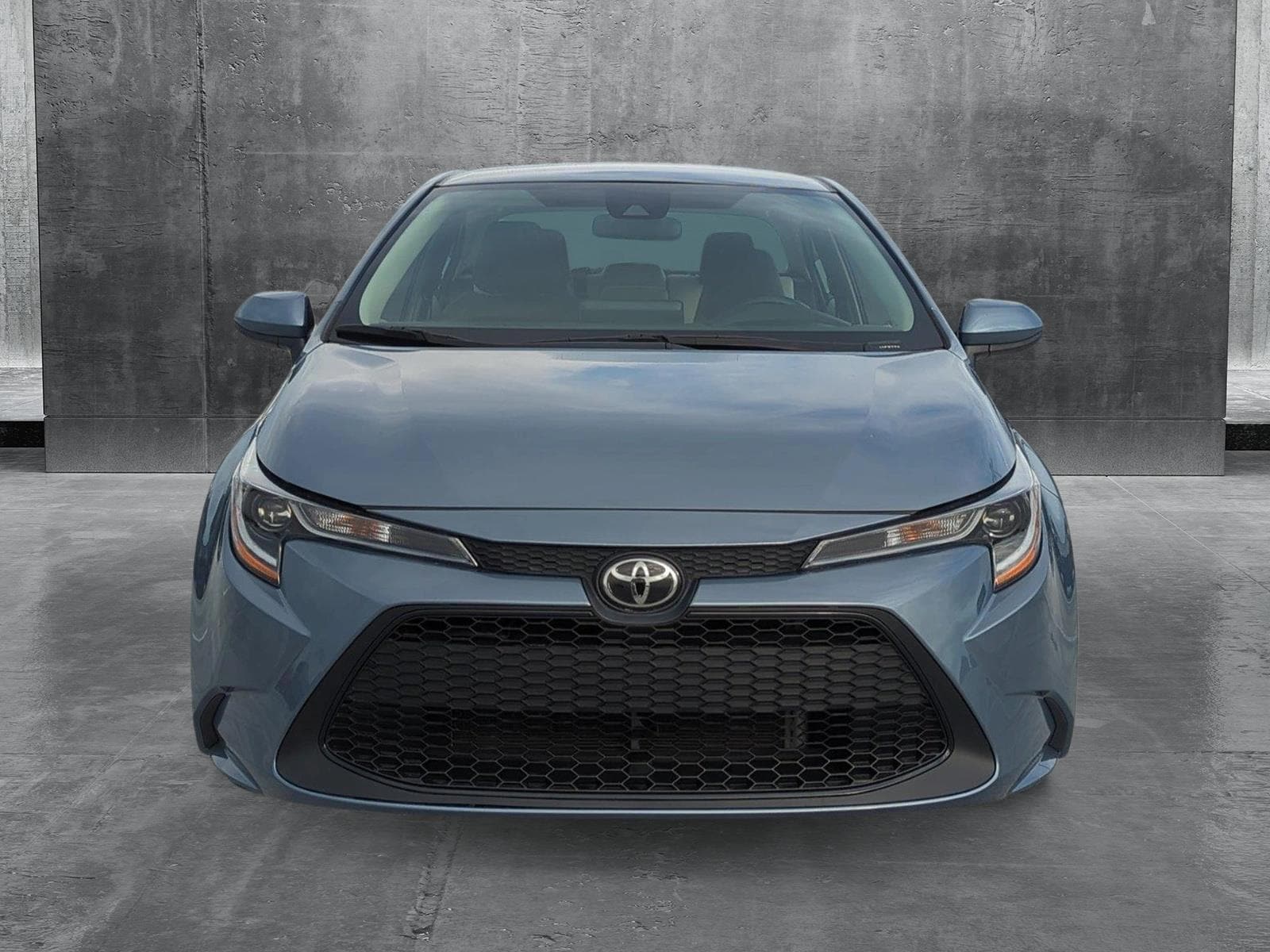 Used 2022 Toyota Corolla LE with VIN 5YFEPMAE0NP383020 for sale in Fort Myers, FL