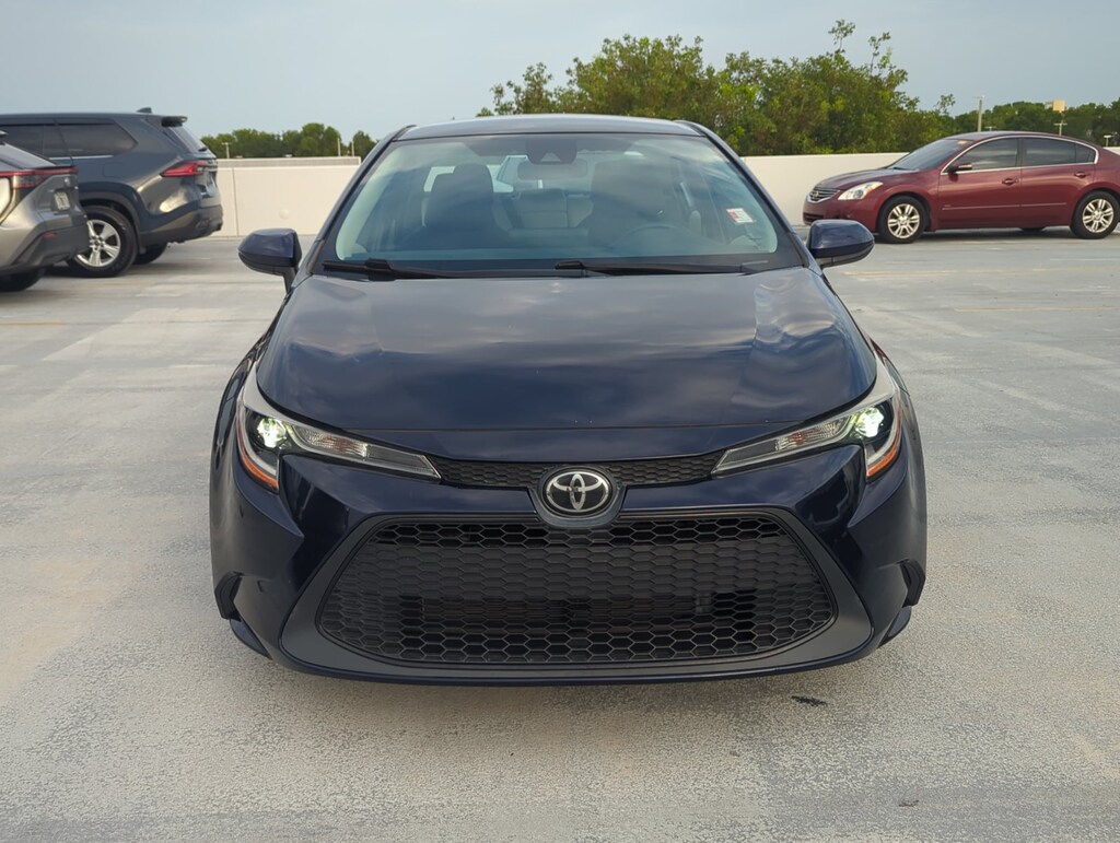 Used 2022 Toyota Corolla LE Sedan
