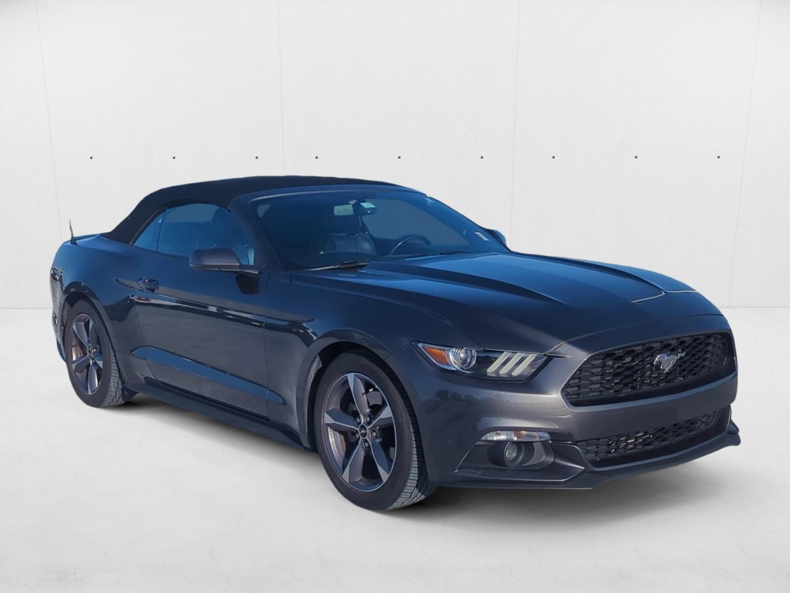 2017 Ford Mustang EcoBoost Premium Convertible photo 3