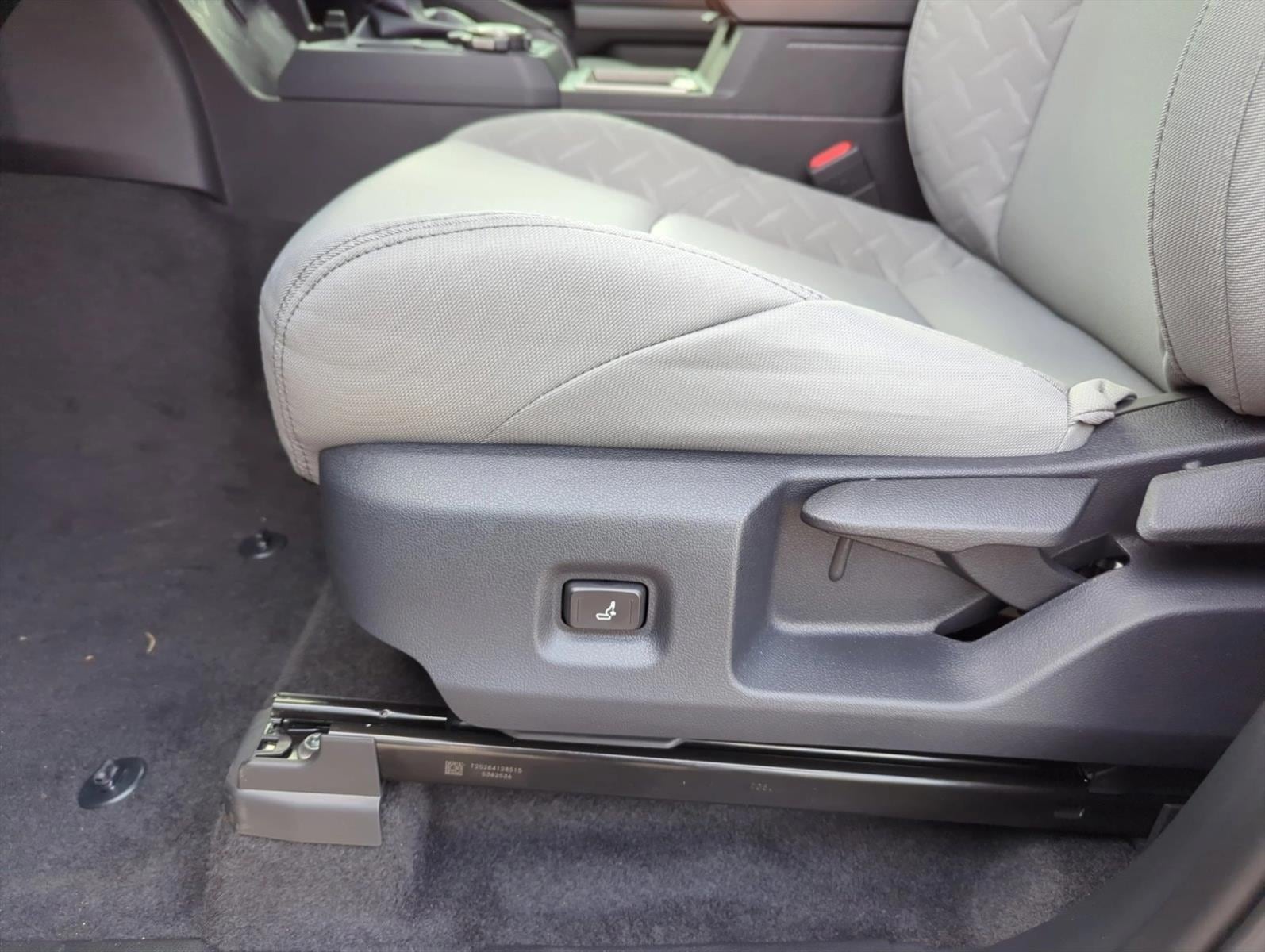 2026 Toyota Tacoma SR5 - Photo 13