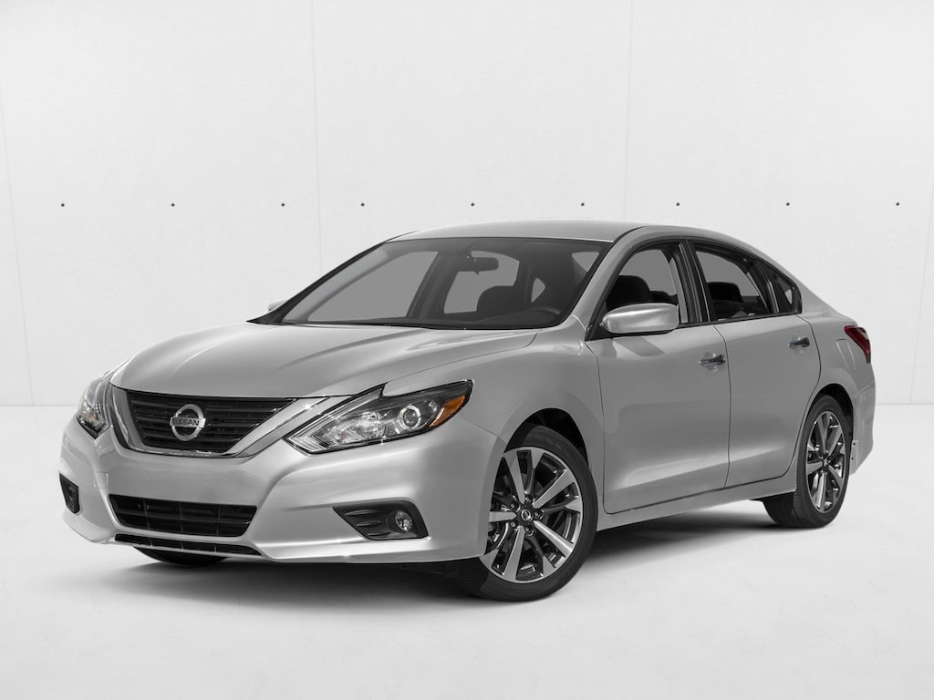 Used 2017 Nissan Altima 2.5 SR Sedan