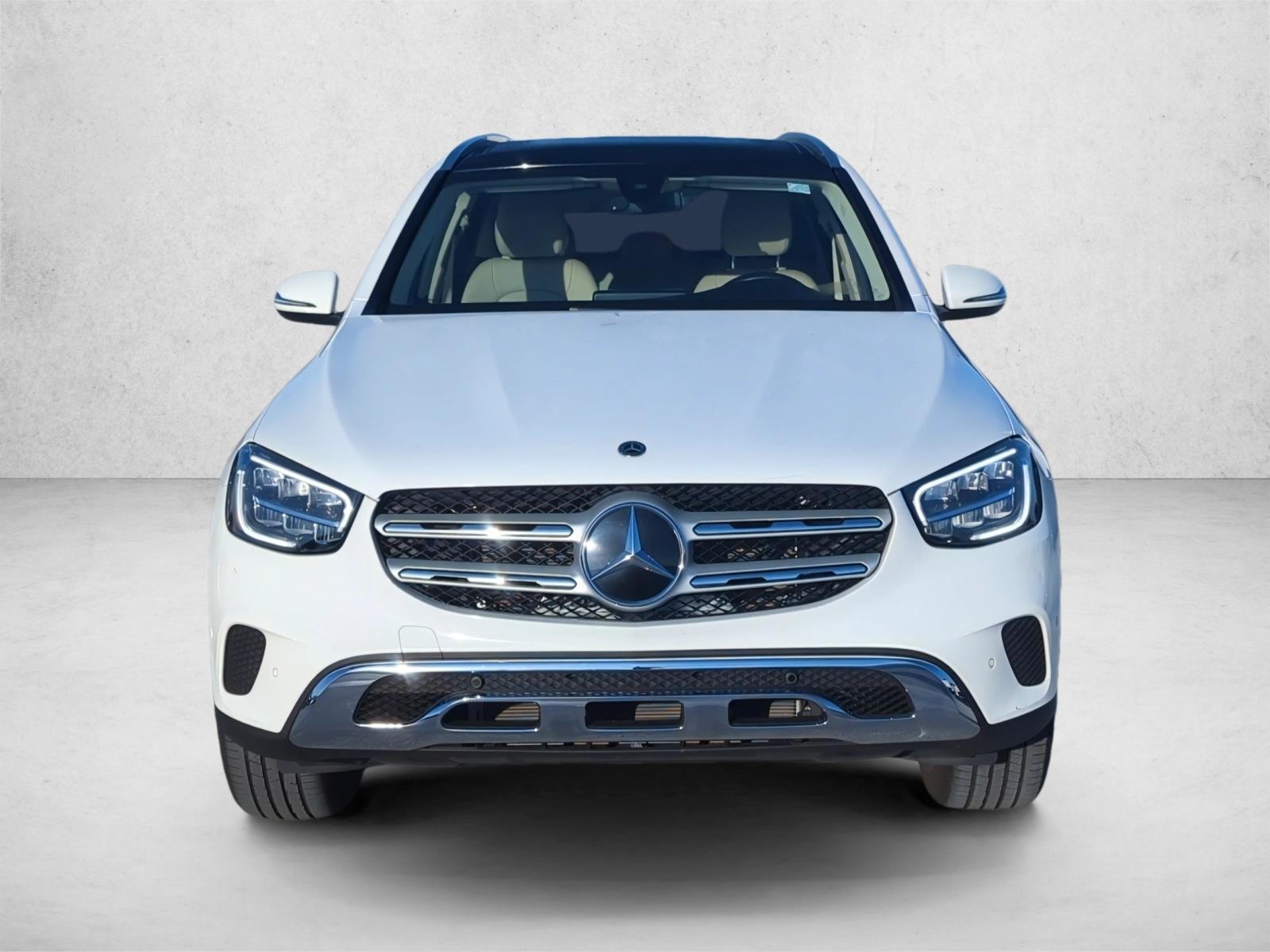 2021 Mercedes Benz GLC 300 photo 2