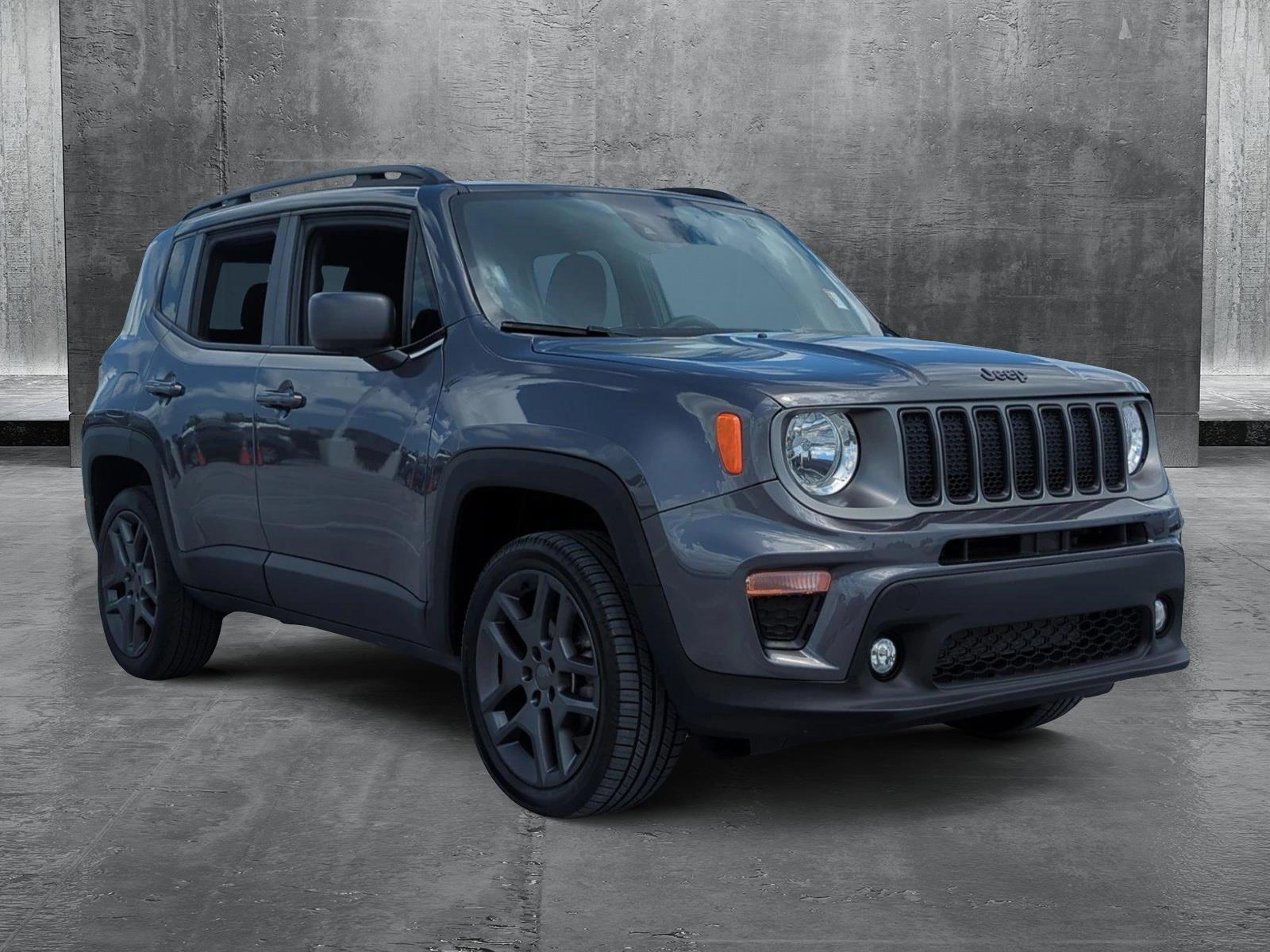 2021 Jeep Renegade Latitude photo 3
