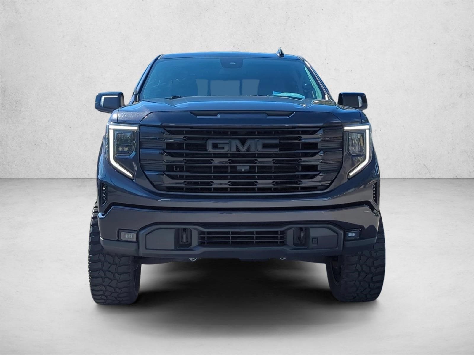 2022 GMC Sierra Elevation's photo