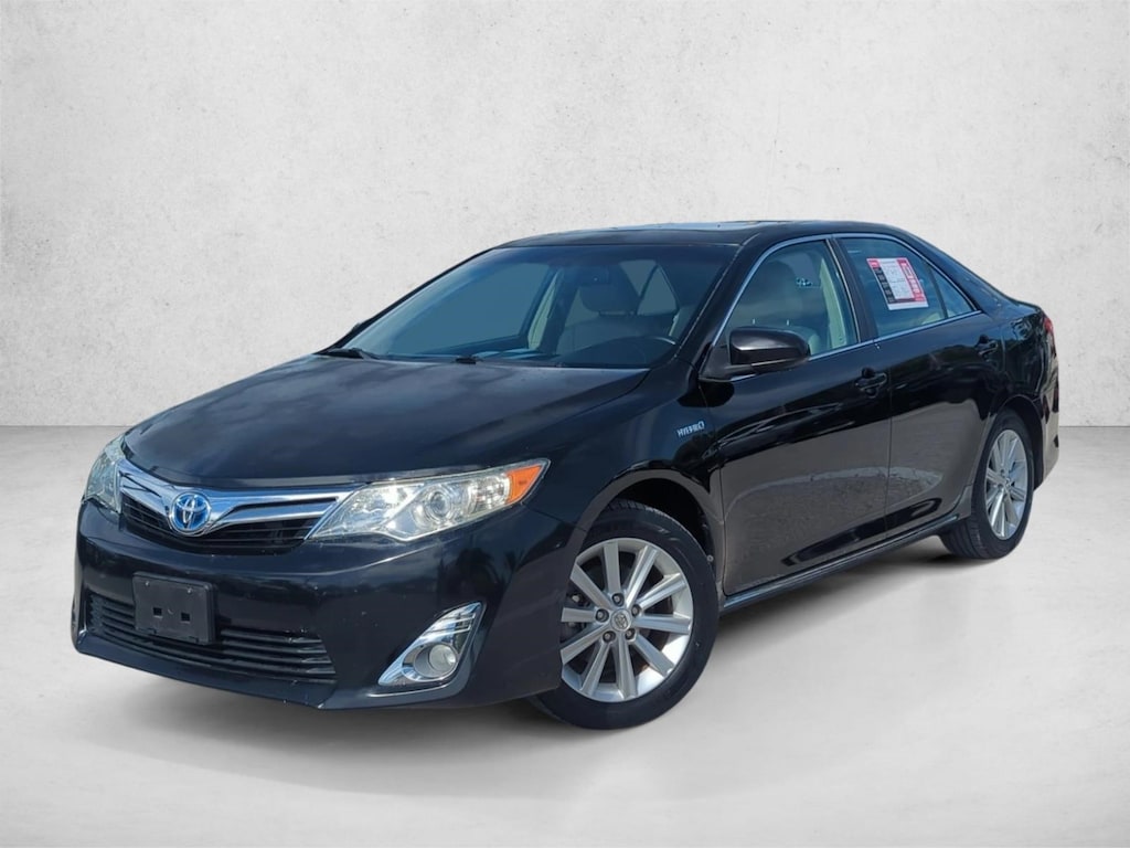 Used 2012 Toyota Camry Hybrid XLE Sedan