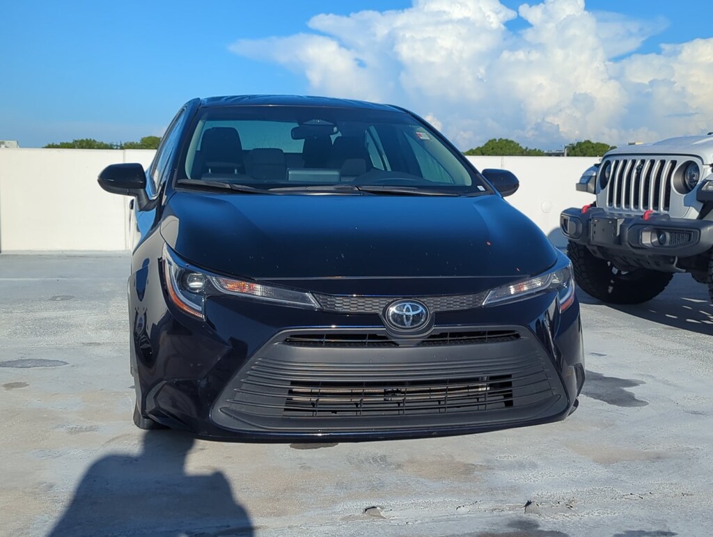 Used 2025 Toyota Corolla LE Sedan