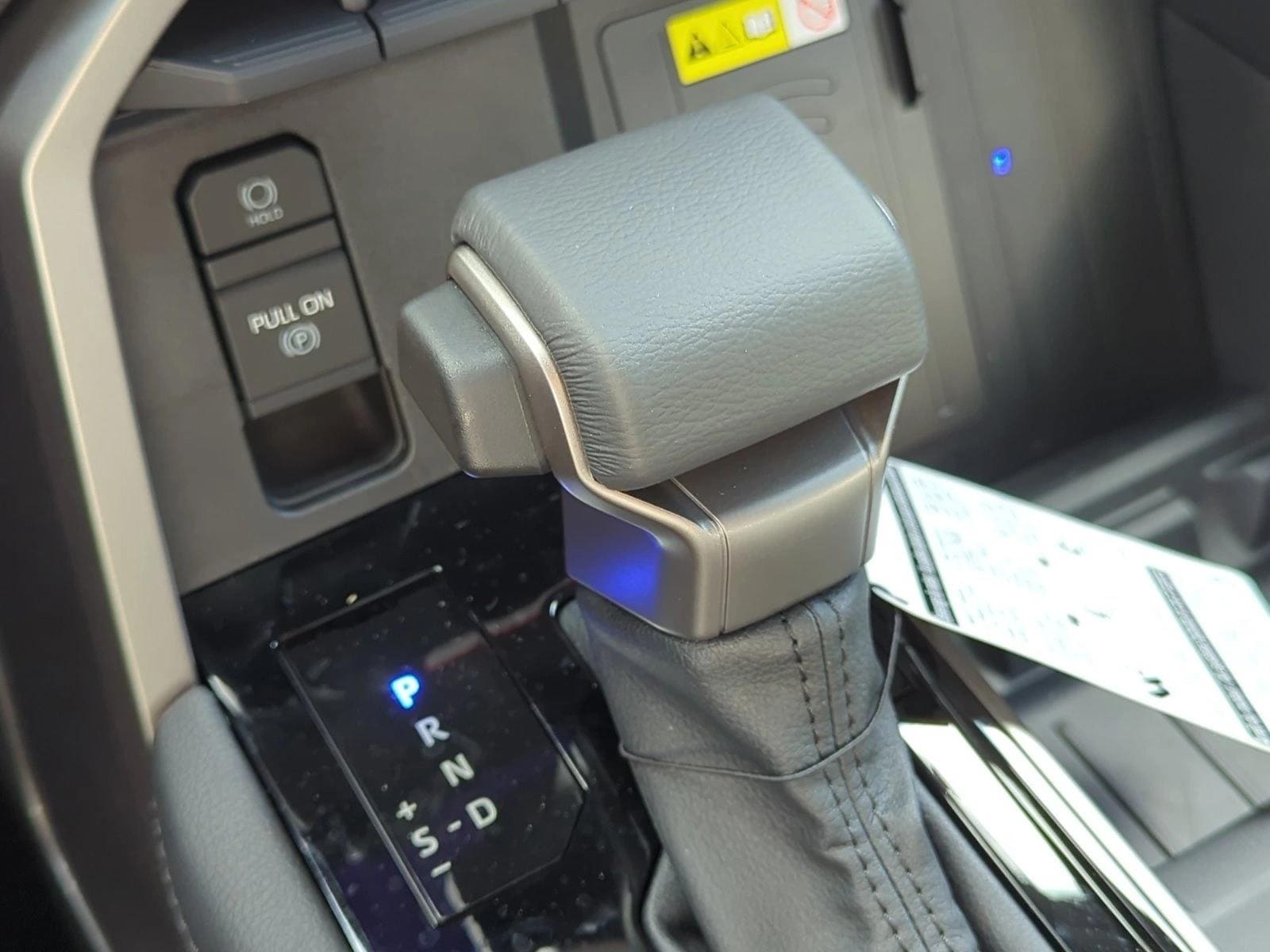 2025 Toyota Tundra Limited - Photo 11