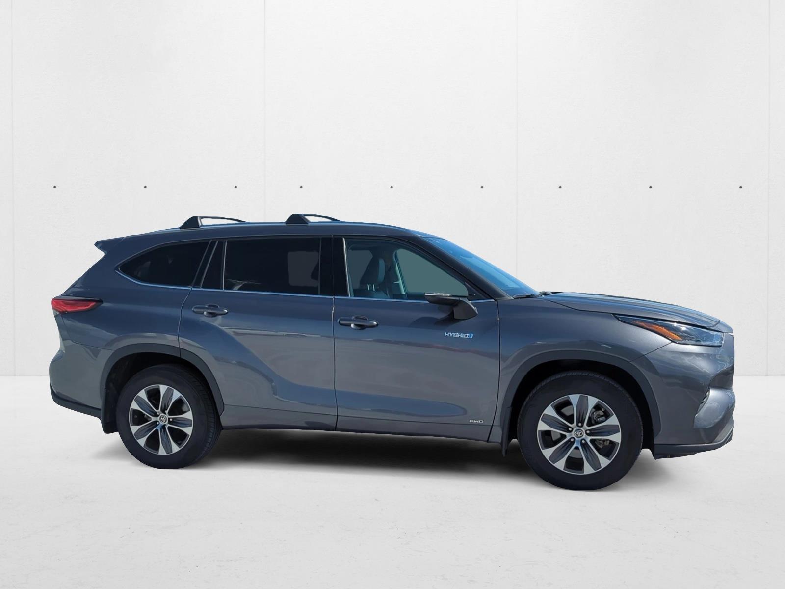 2021 Toyota Highlander Hybrid XLE photo 4