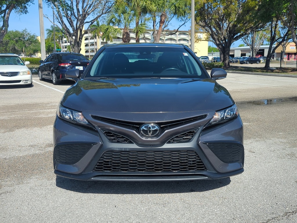 Used 2023 Toyota Camry SE Sedan