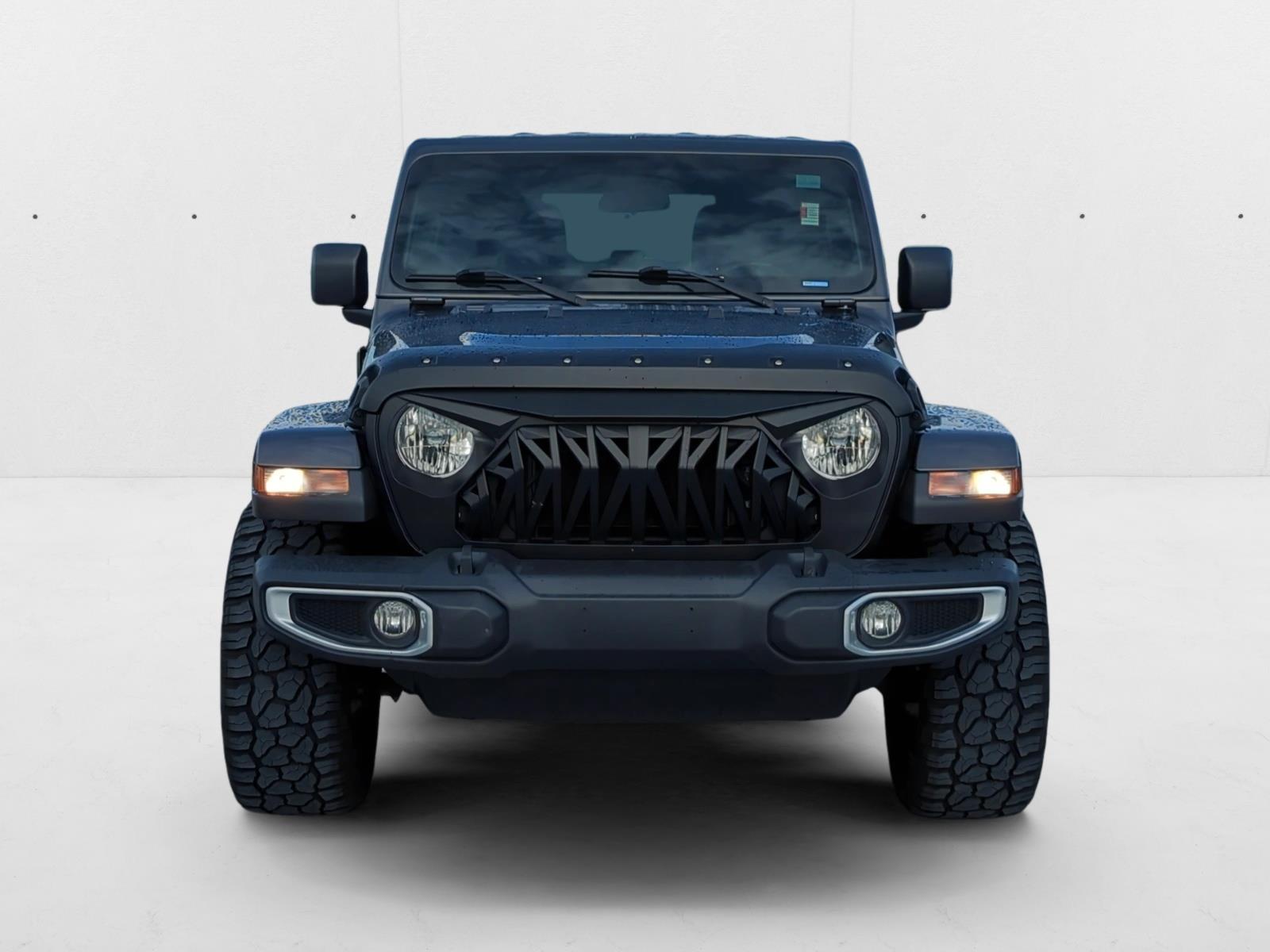 2020 Jeep Wrangler Unlimited Sahara photo 2