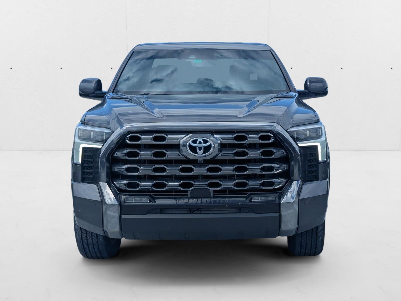 2024 Toyota Tundra Platinum CrewMax photo 2