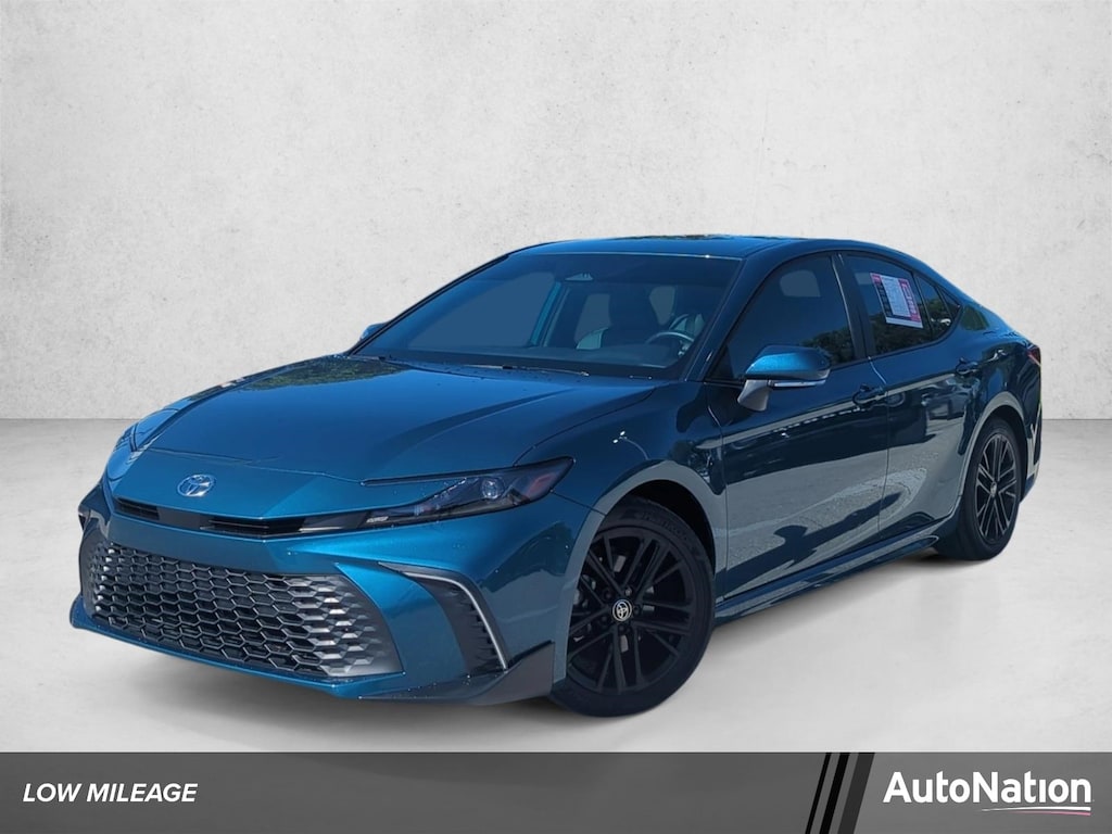 Used 2026 Toyota Camry SE Sedan