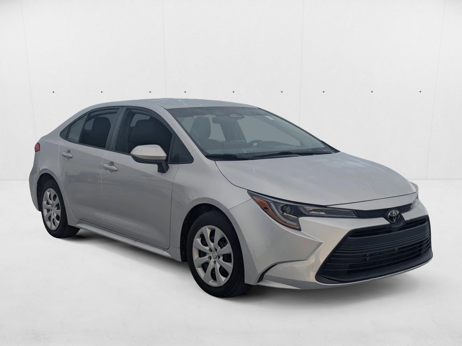 2024 Toyota Corolla LE photo 3