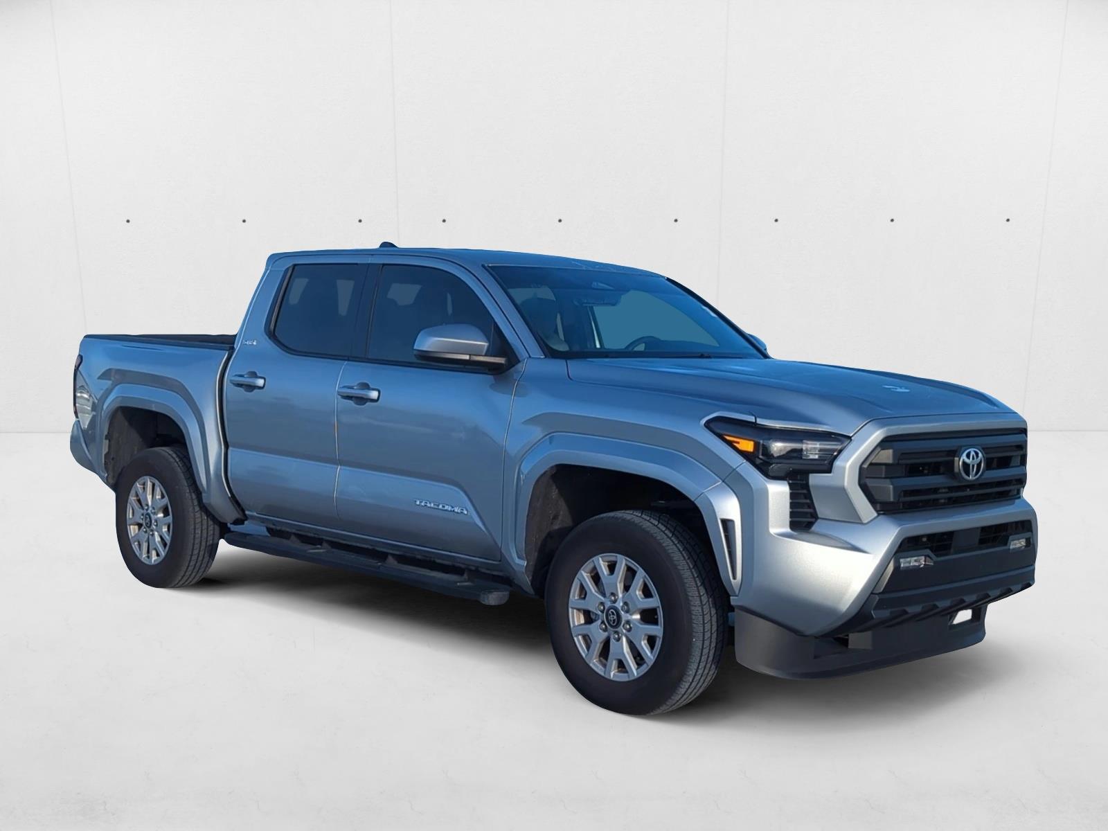 2024 Toyota Tacoma SR5 Double Cab photo 3