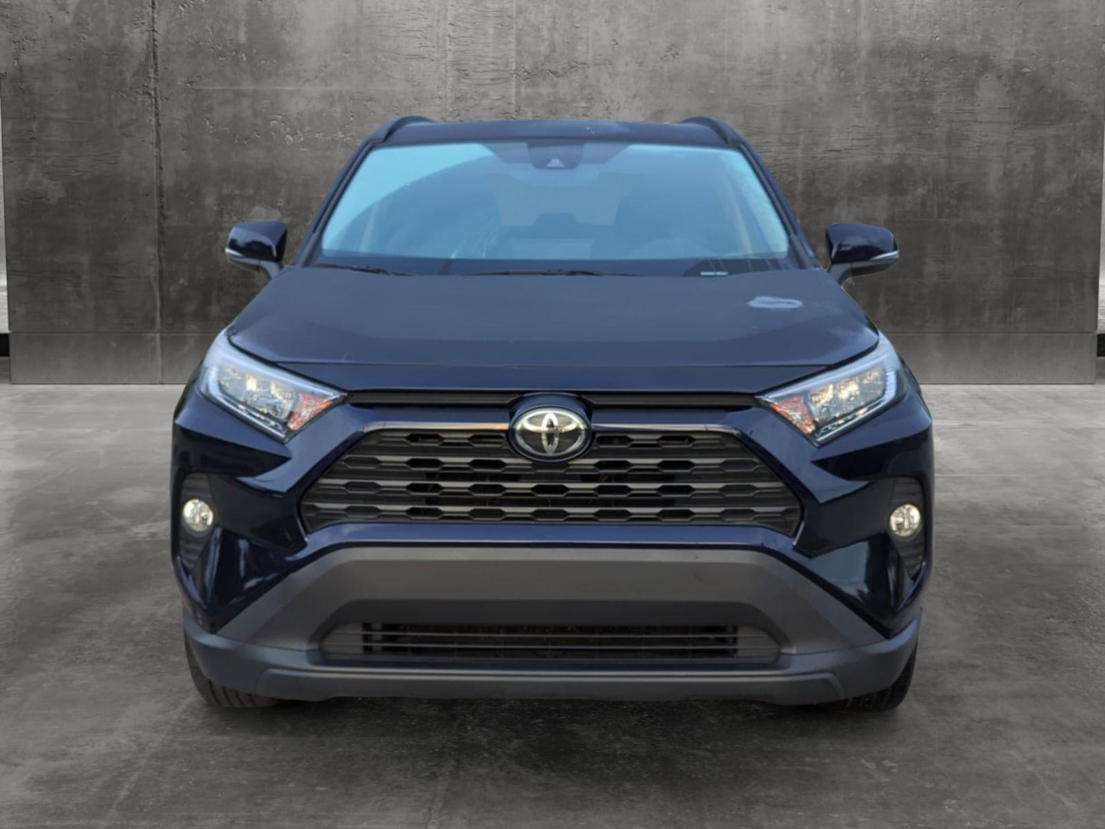 Used 2019 Toyota RAV4 XLE with VIN 2T3P1RFV7KC020720 for sale in Fort Myers, FL