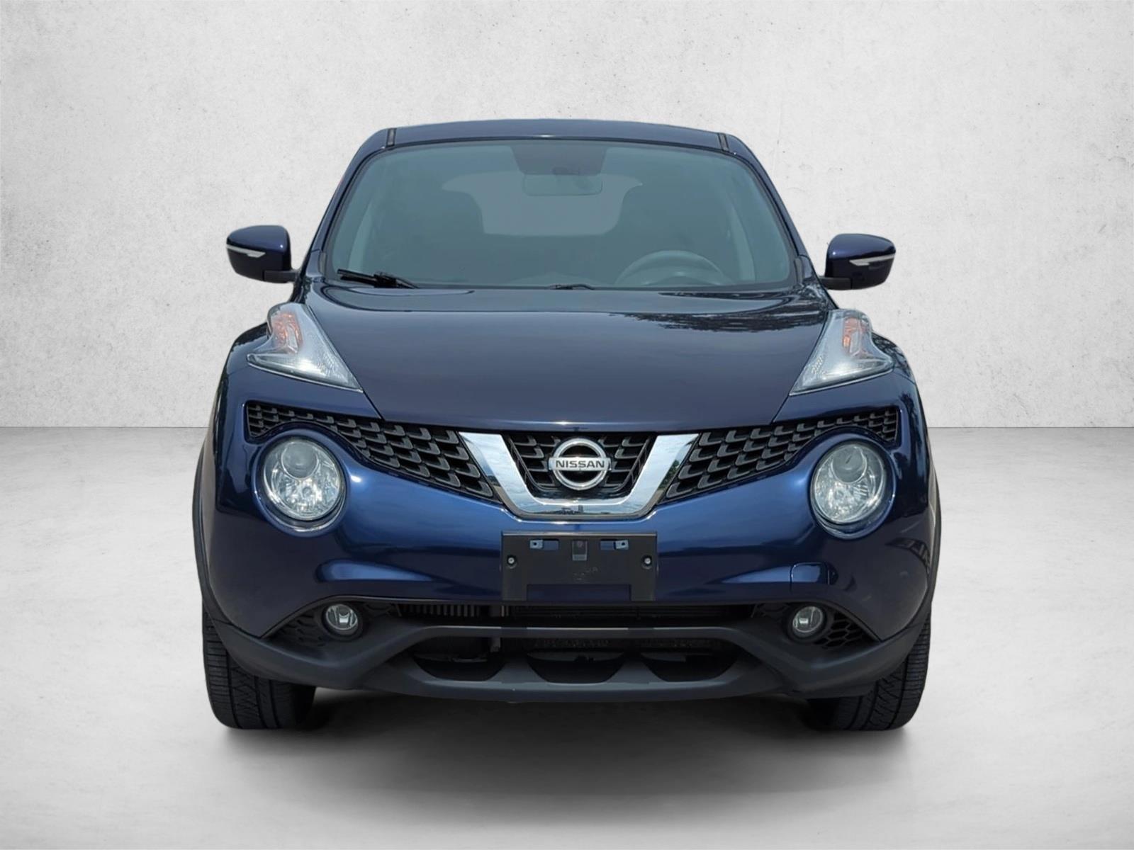 2015 Nissan Juke SL photo 2