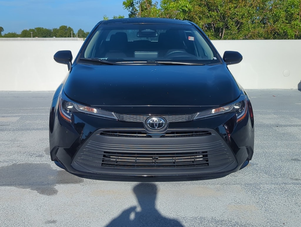 Used 2025 Toyota Corolla LE Sedan