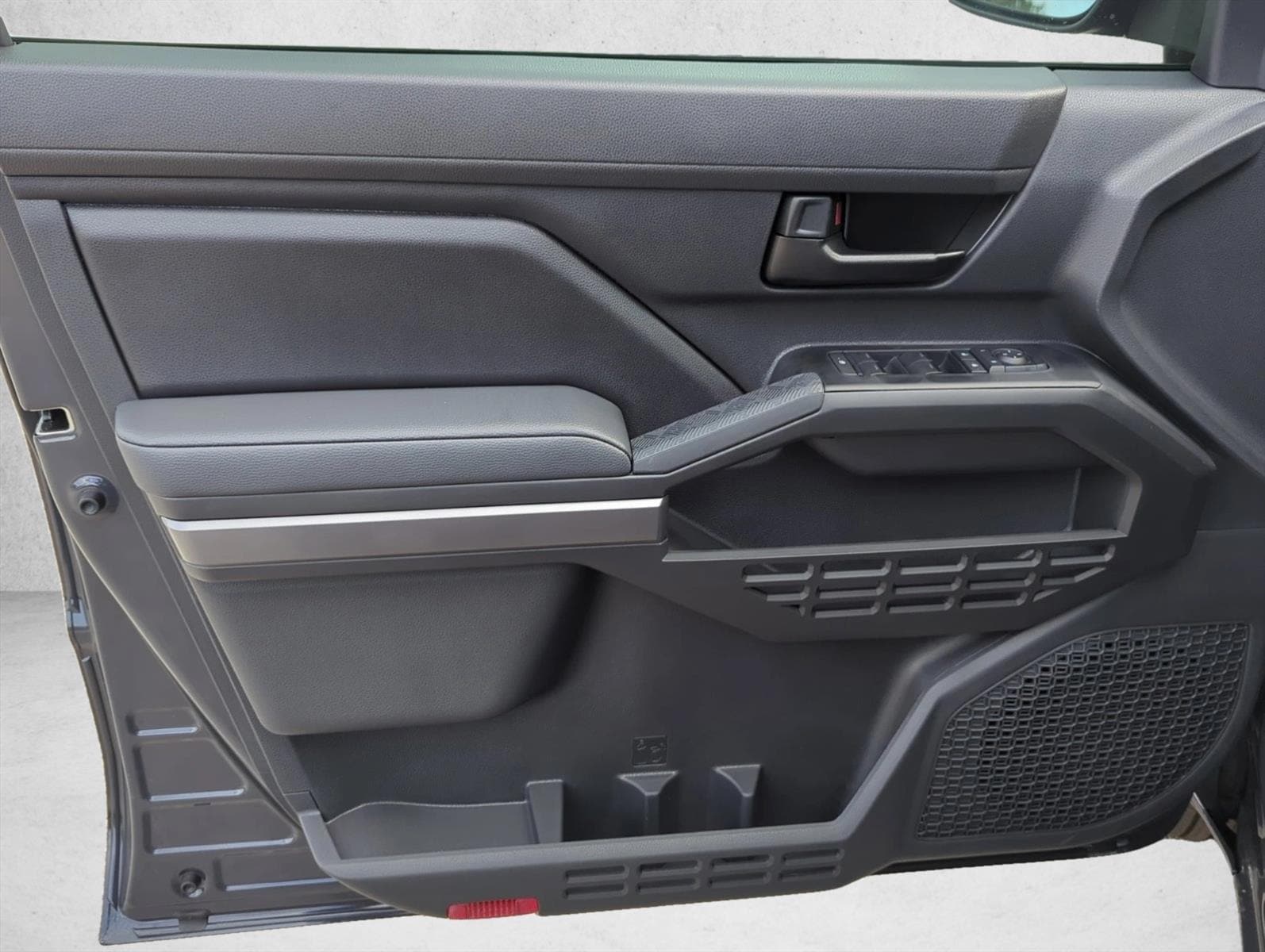 2026 Toyota Tacoma SR5 - Photo 10
