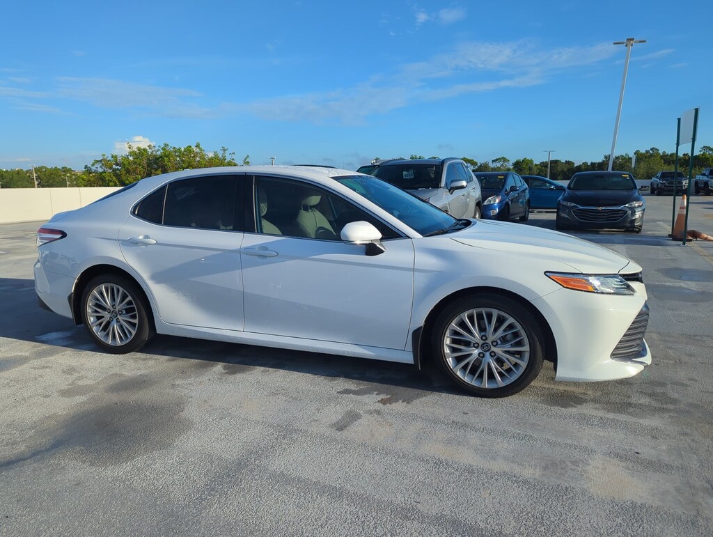 Used 2019 Toyota Camry XLE Sedan