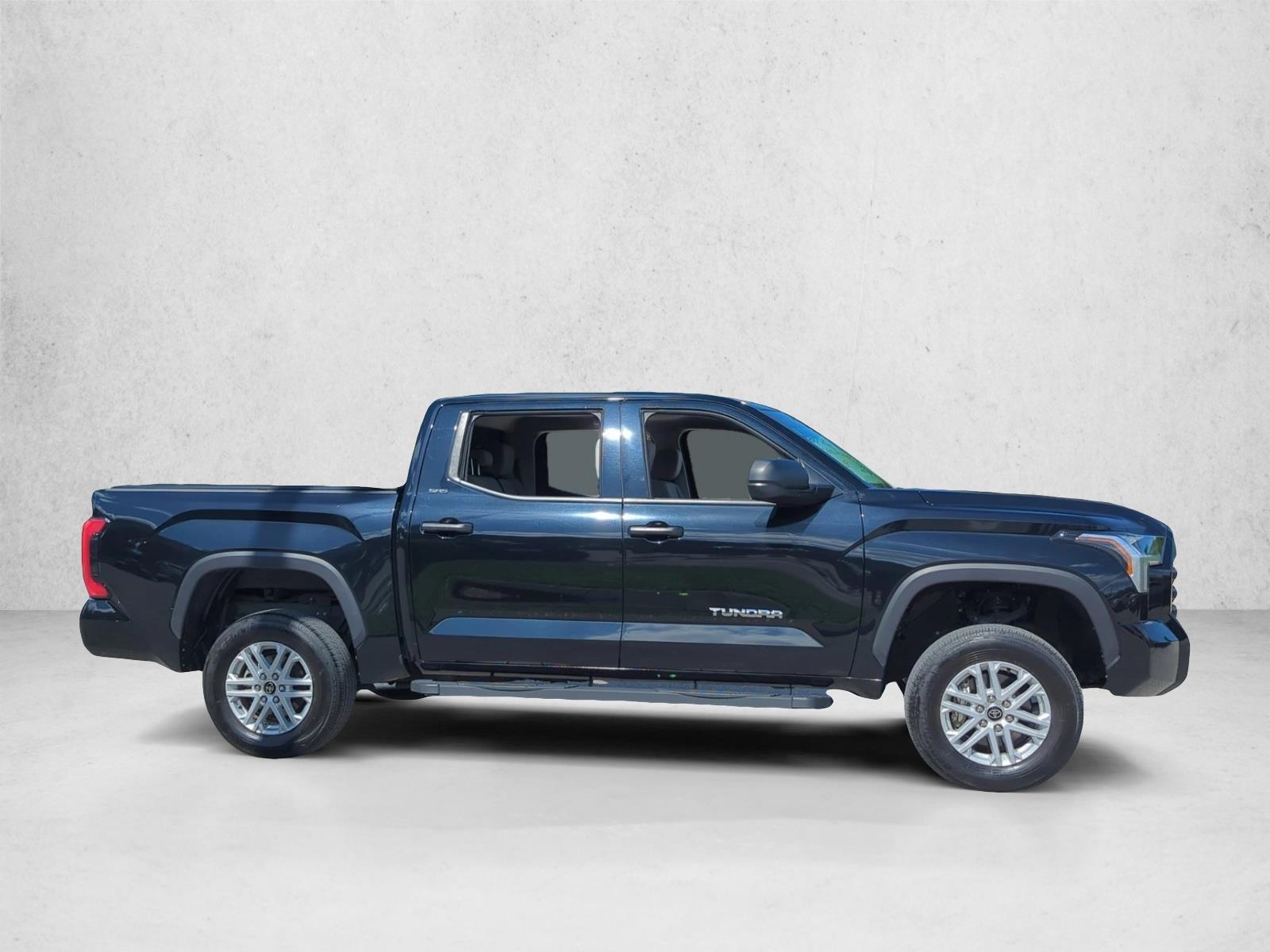 2024 Toyota Tundra SR5 CrewMax photo 4