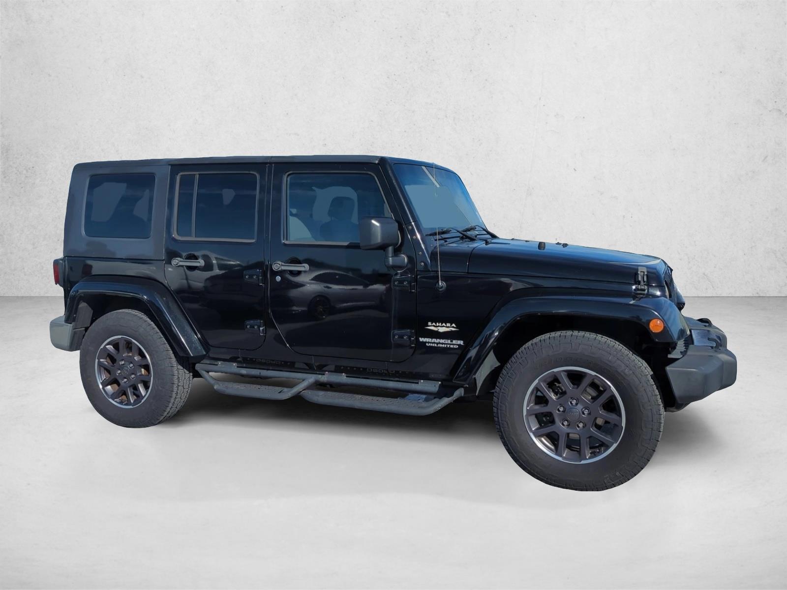 2010 Jeep Wrangler Unlimited Sahara photo 4