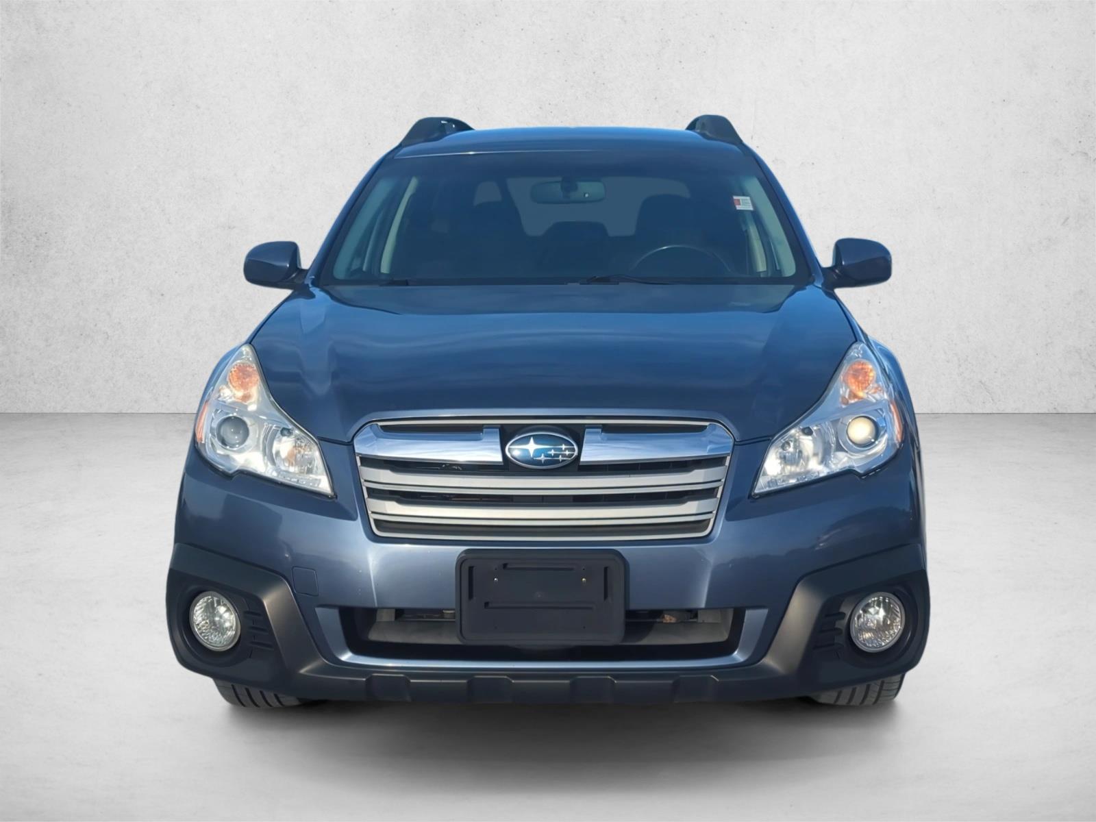 2013 Subaru Outback 2.5i Premium photo 2