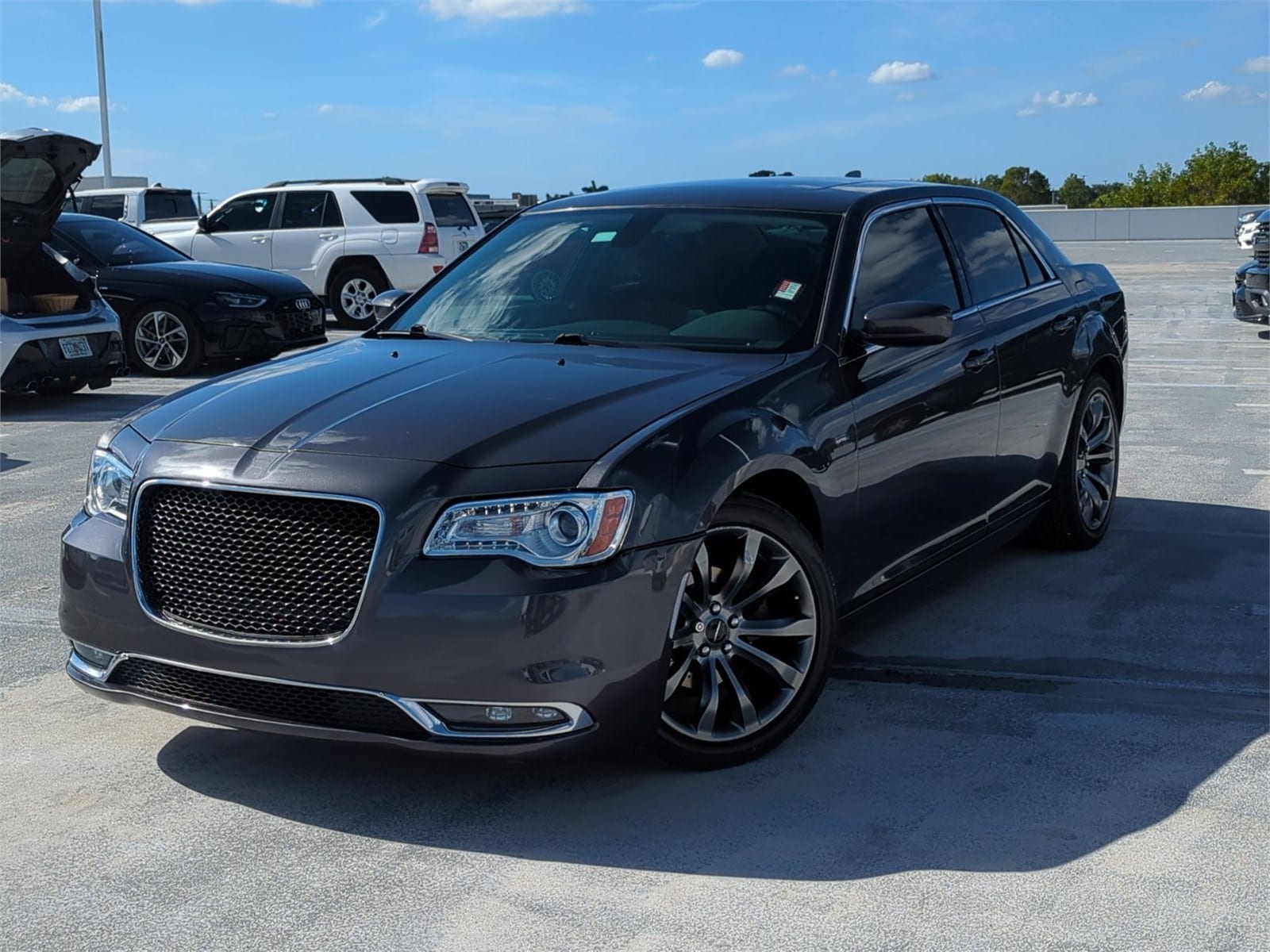 2015 Chrysler 300 Limited's photo