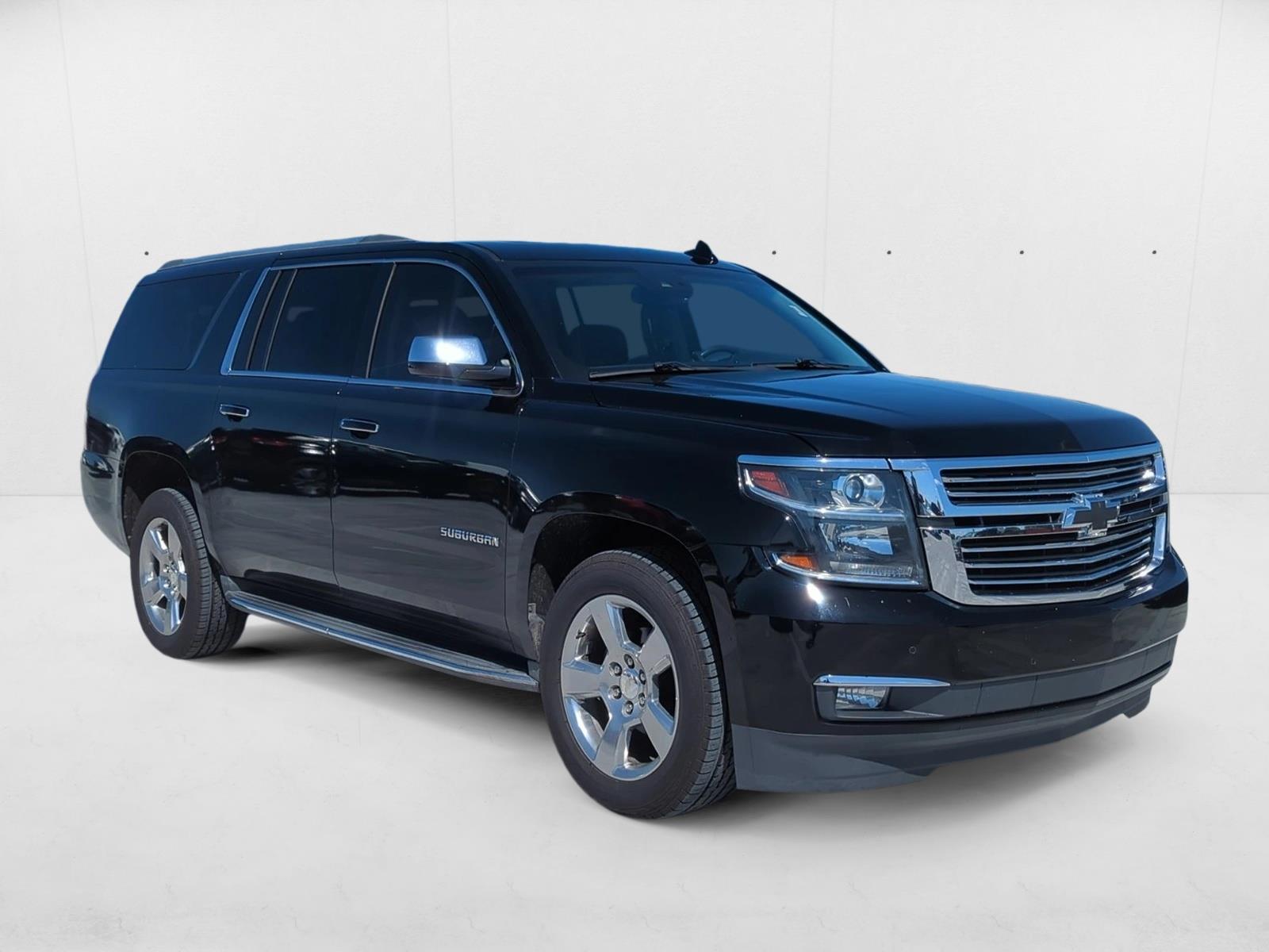 2017 Chevrolet Suburban 1500 Premier photo 2