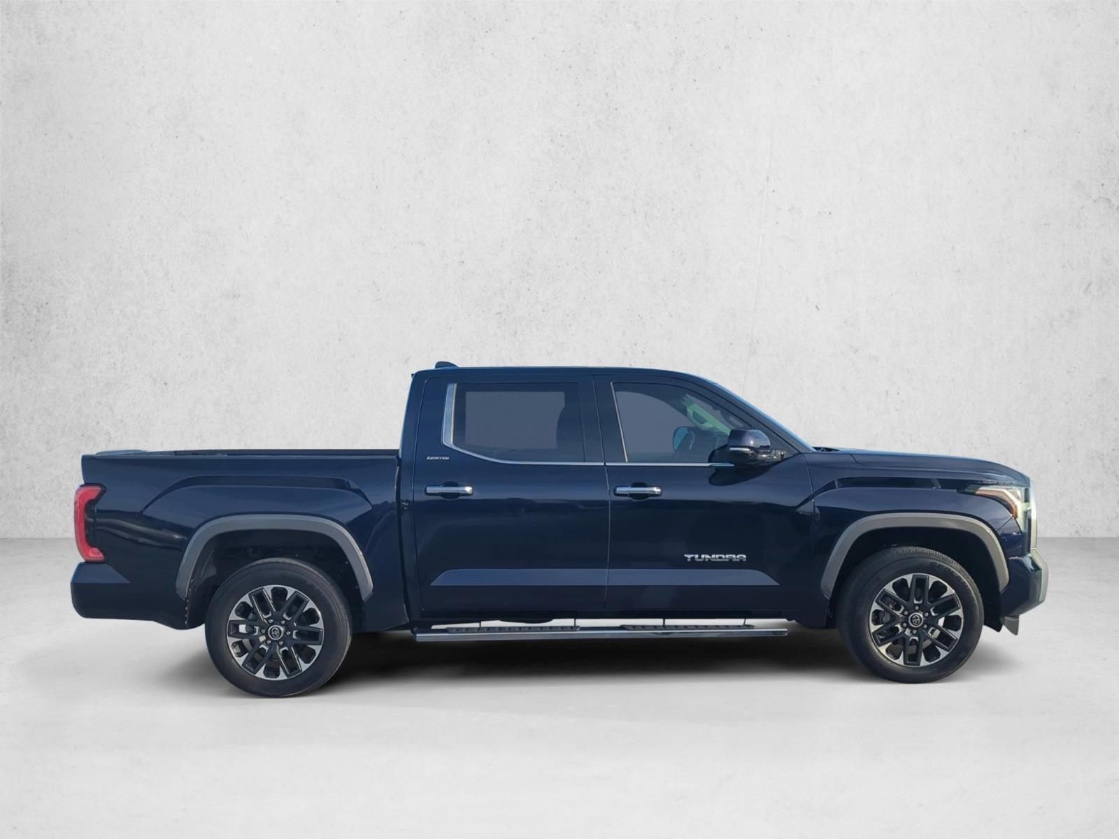 2023 Toyota Tundra Limited CrewMax photo 4