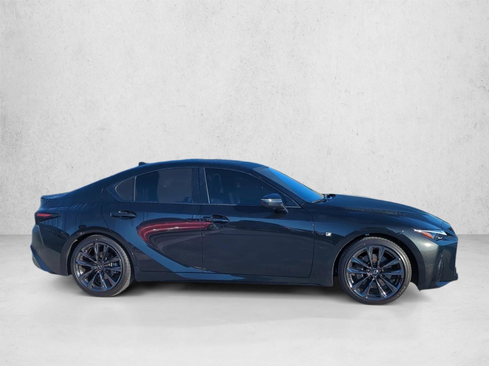 2025 Lexus IS 350 F SPORT photo 4