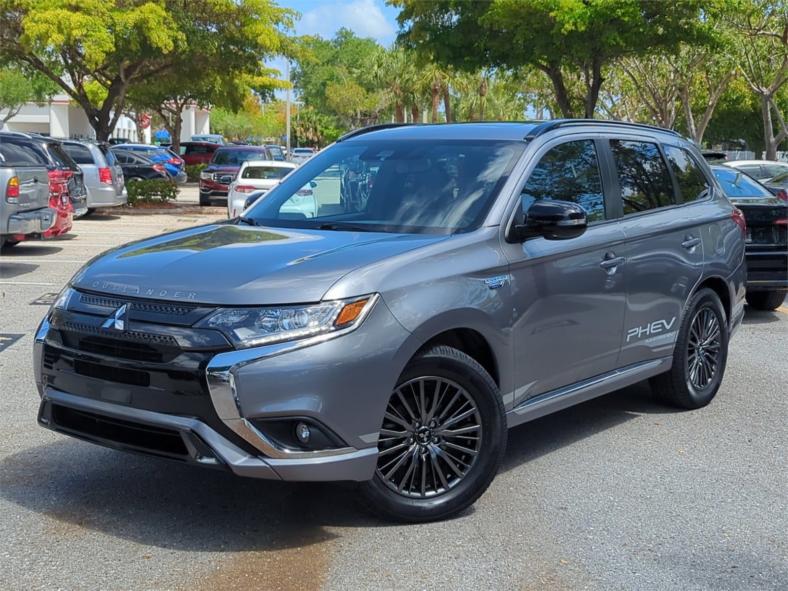 2022 Mitsubishi Outlander PHEV LE