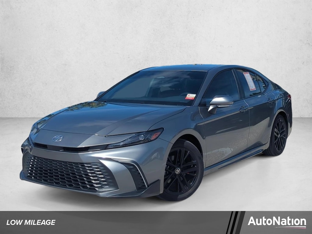 Used 2026 Toyota Camry SE Sedan