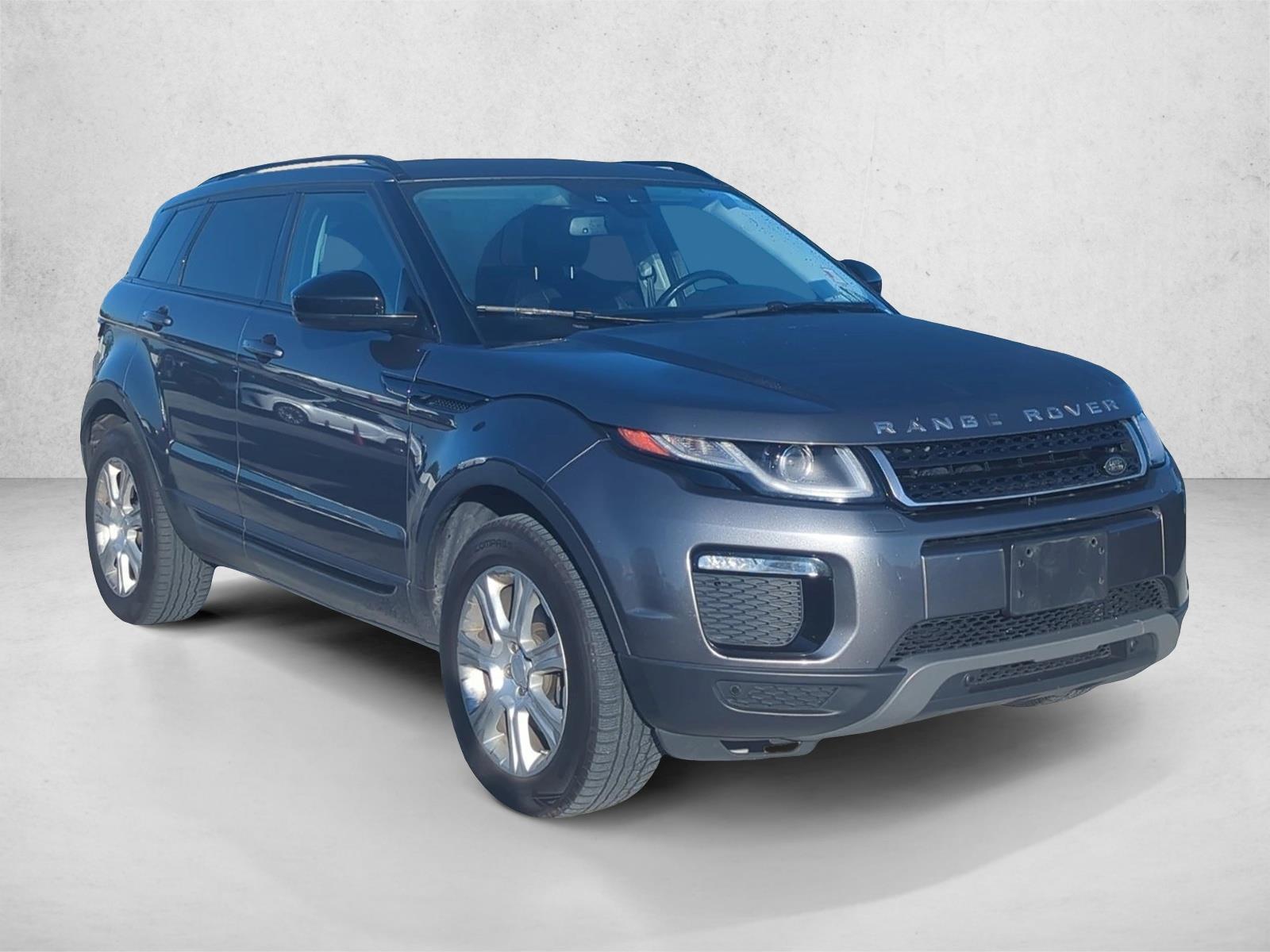 2018 Land Rover Range Rover Evoque SE photo 2