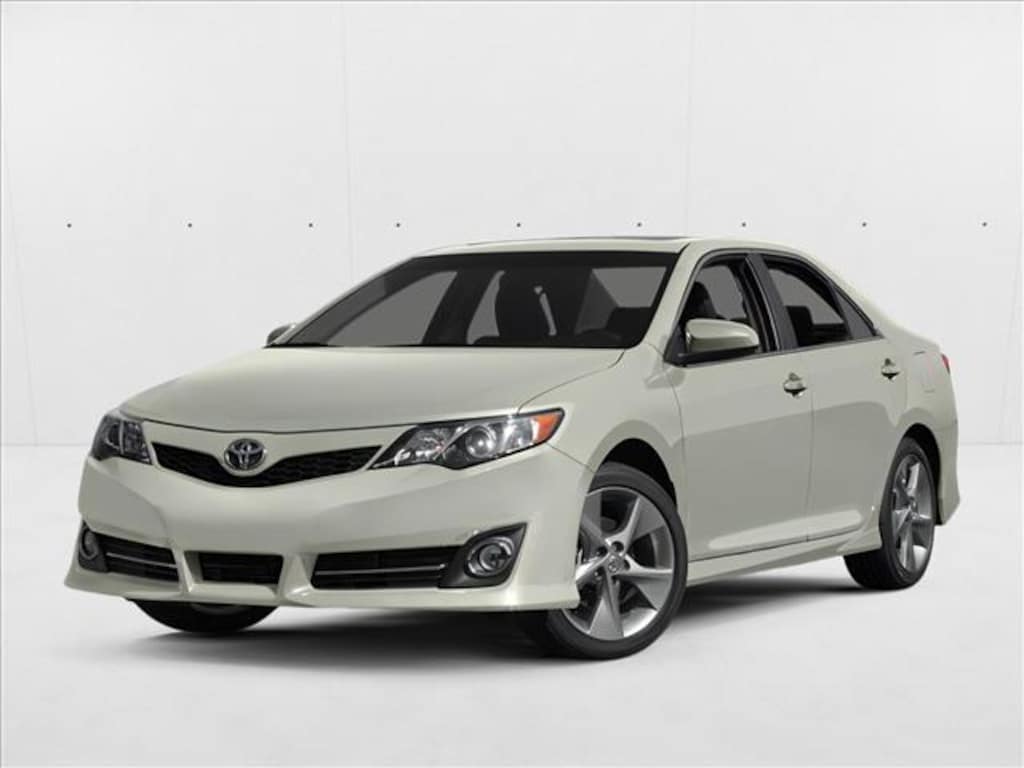 Used 2014 Toyota Camry LE Sedan