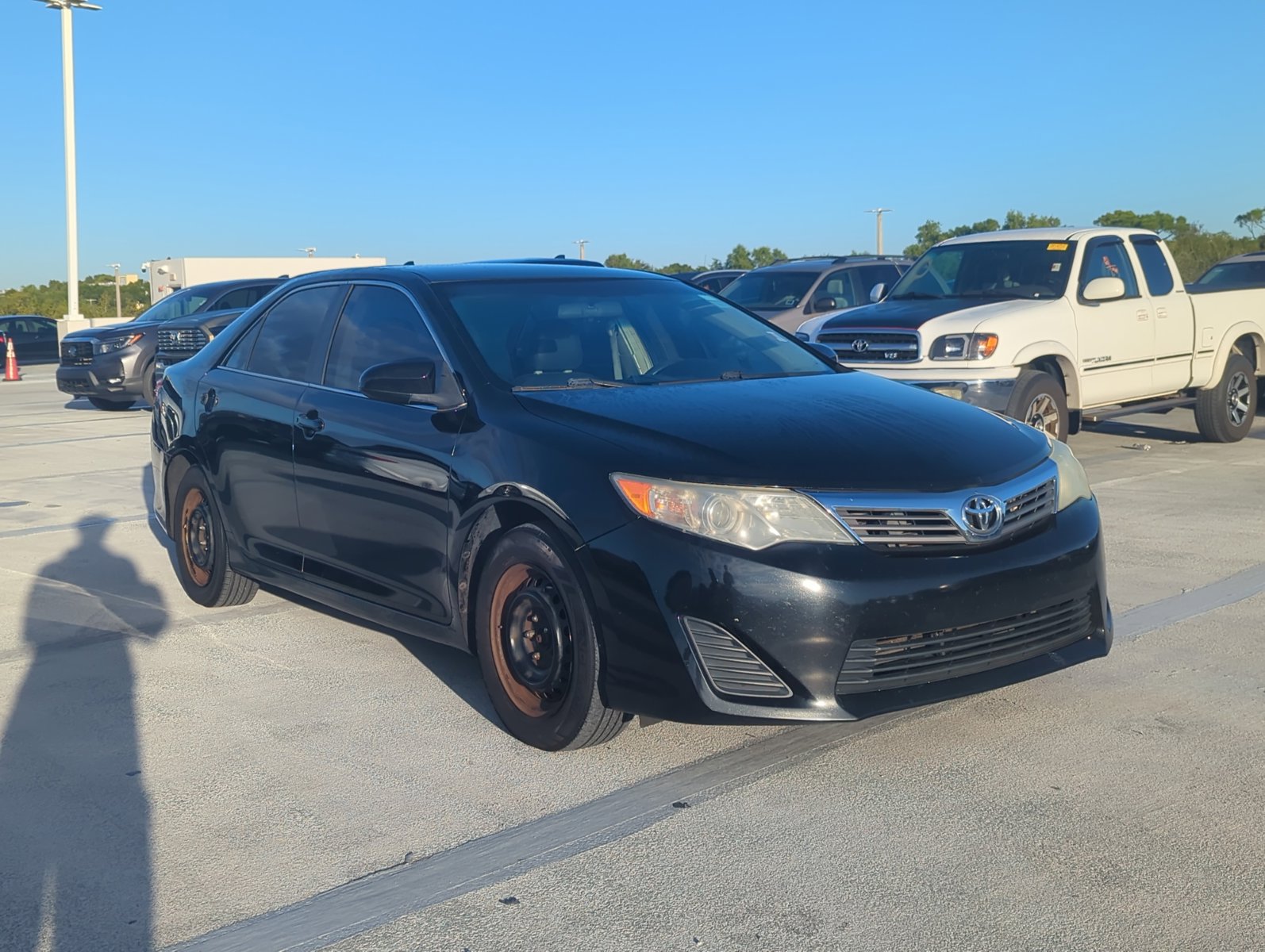2014 Toyota Camry L photo 3