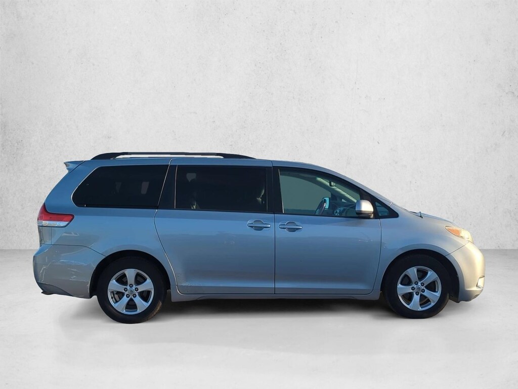 Used 2014 Toyota Sienna LE Van