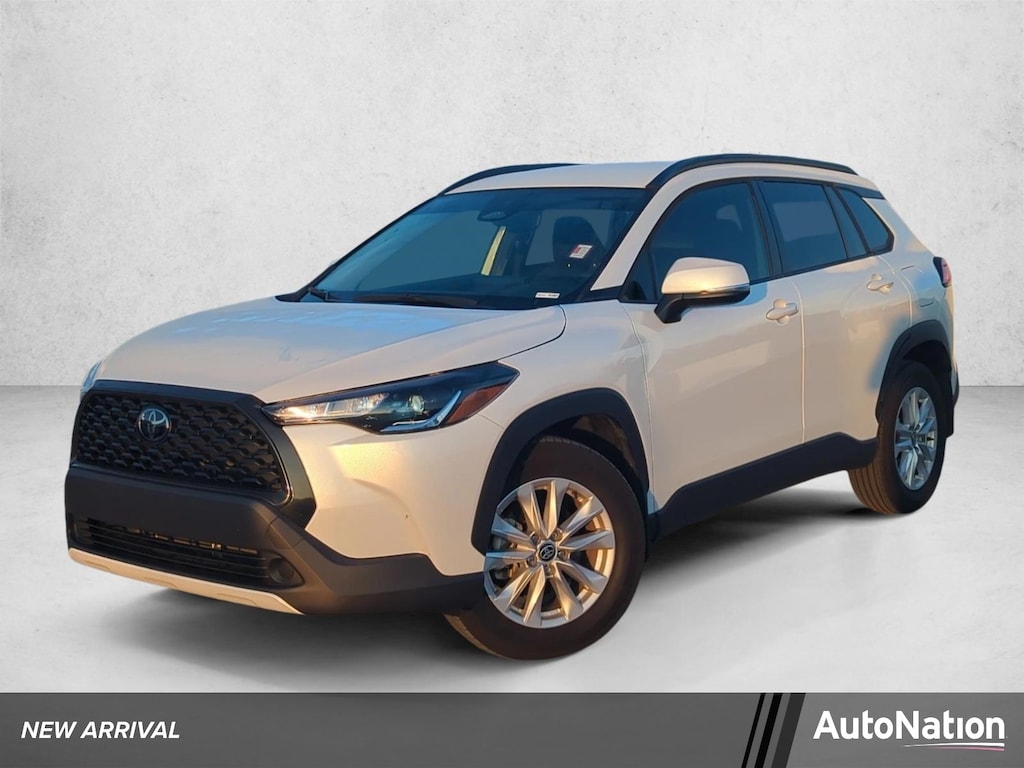 Used 2024 Toyota Corolla Cross LE SUV