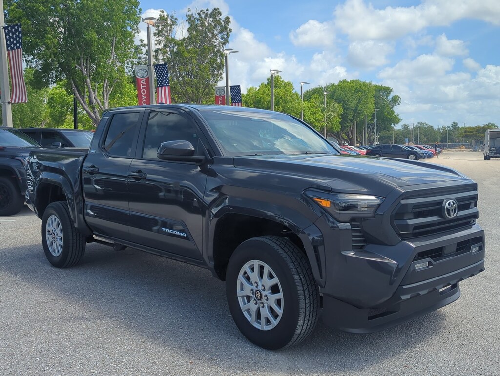 Used 2025 Toyota Tacoma SR5 Truck Double Cab