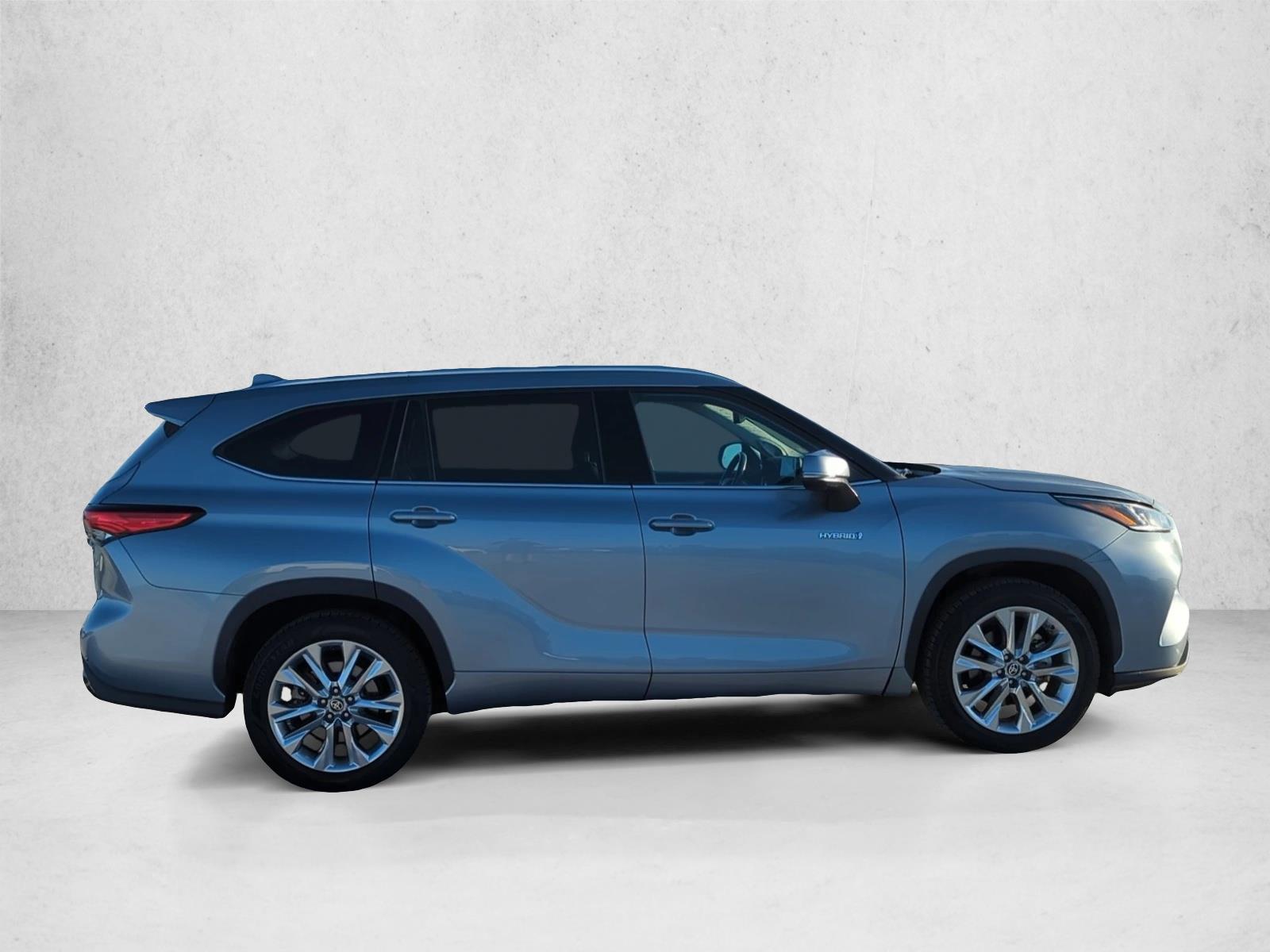 2021 Toyota Highlander Hybrid Limited photo 4