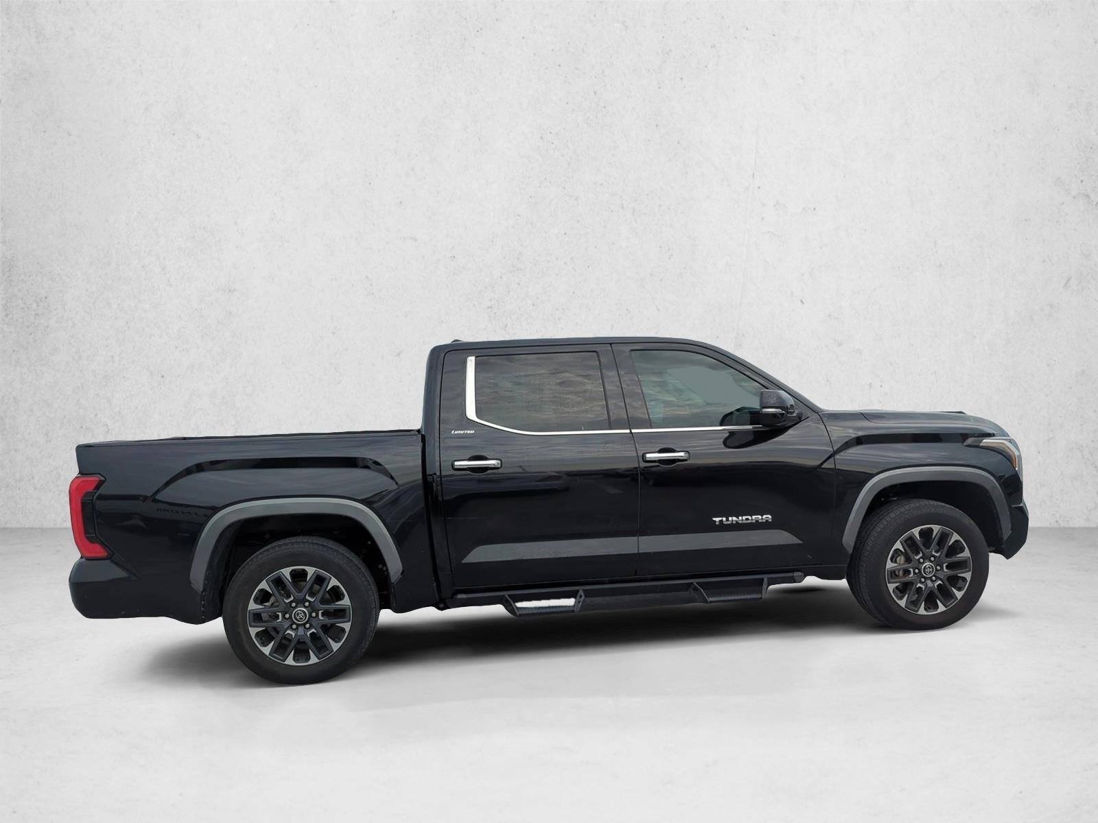2023 Toyota Tundra Limited CrewMax photo 4