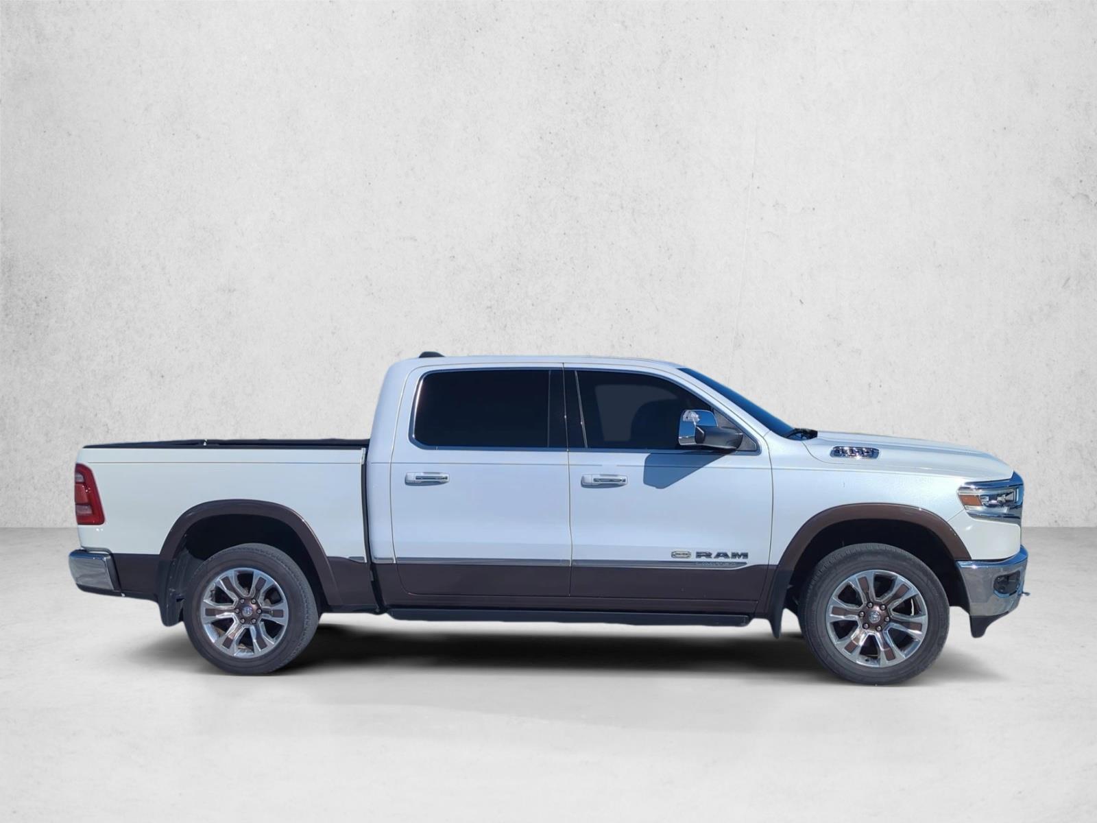 2019 Ram 1500 Longhorn photo 4
