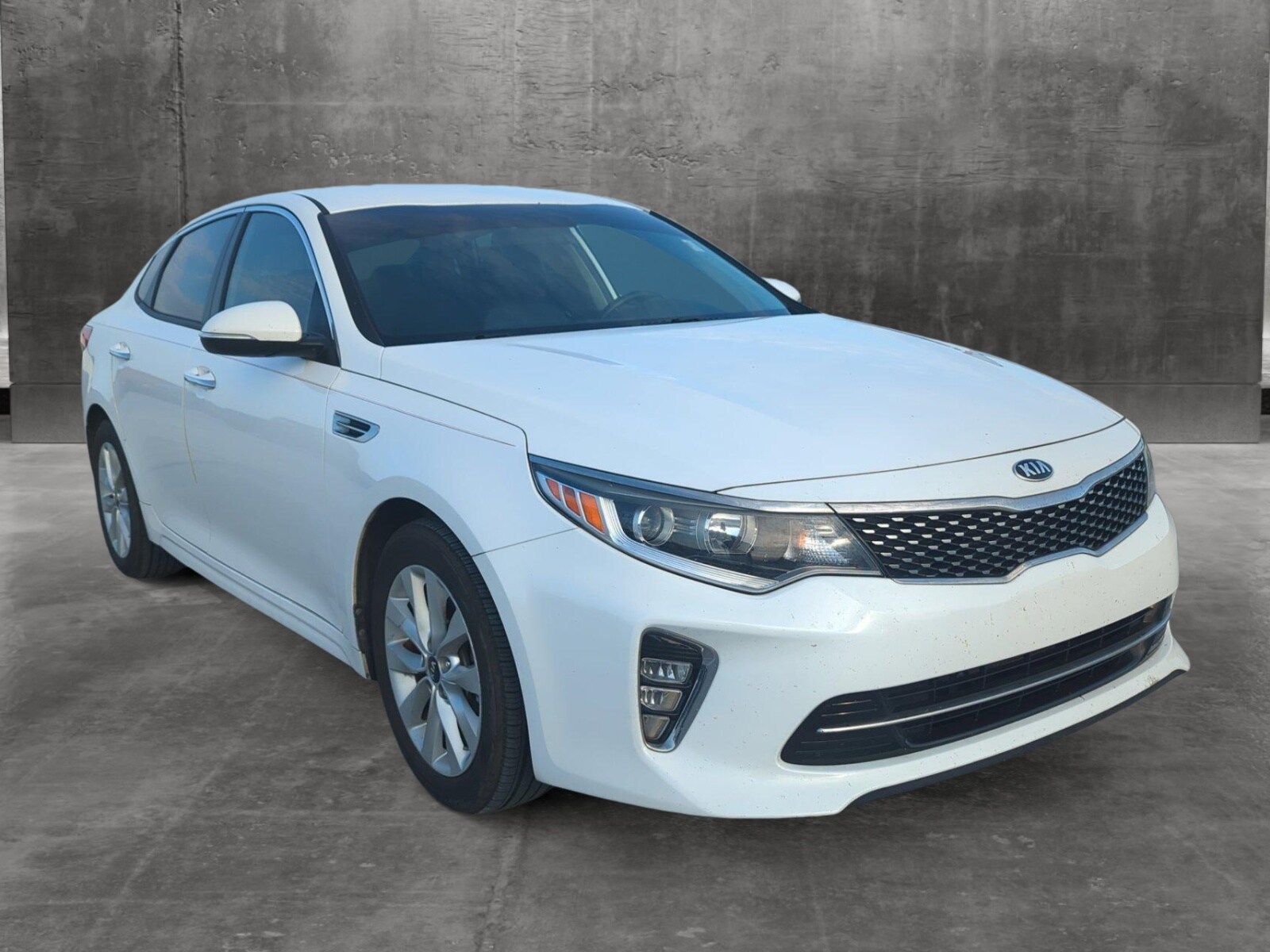 Used 2018 Kia Optima S with VIN 5XXGT4L3XJG187122 for sale in Fort Myers, FL