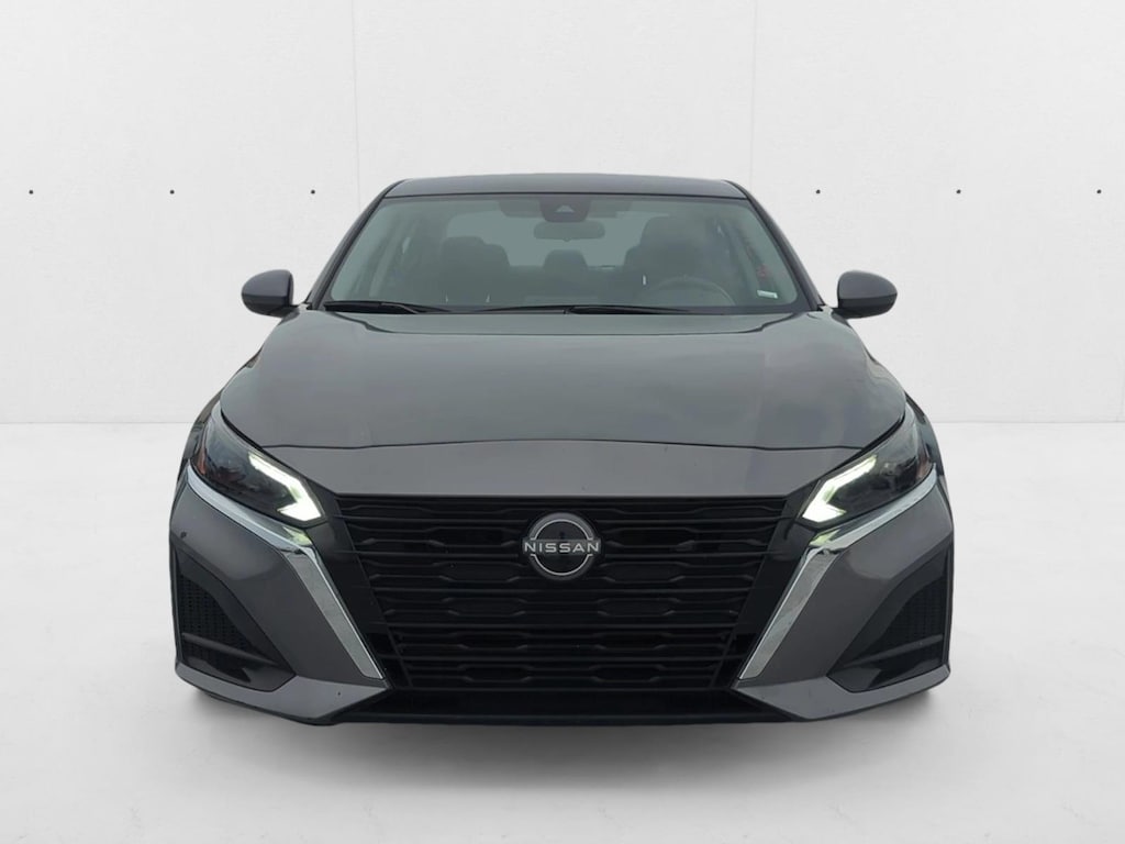 Used 2023 Nissan Altima 2.5 SV Sedan