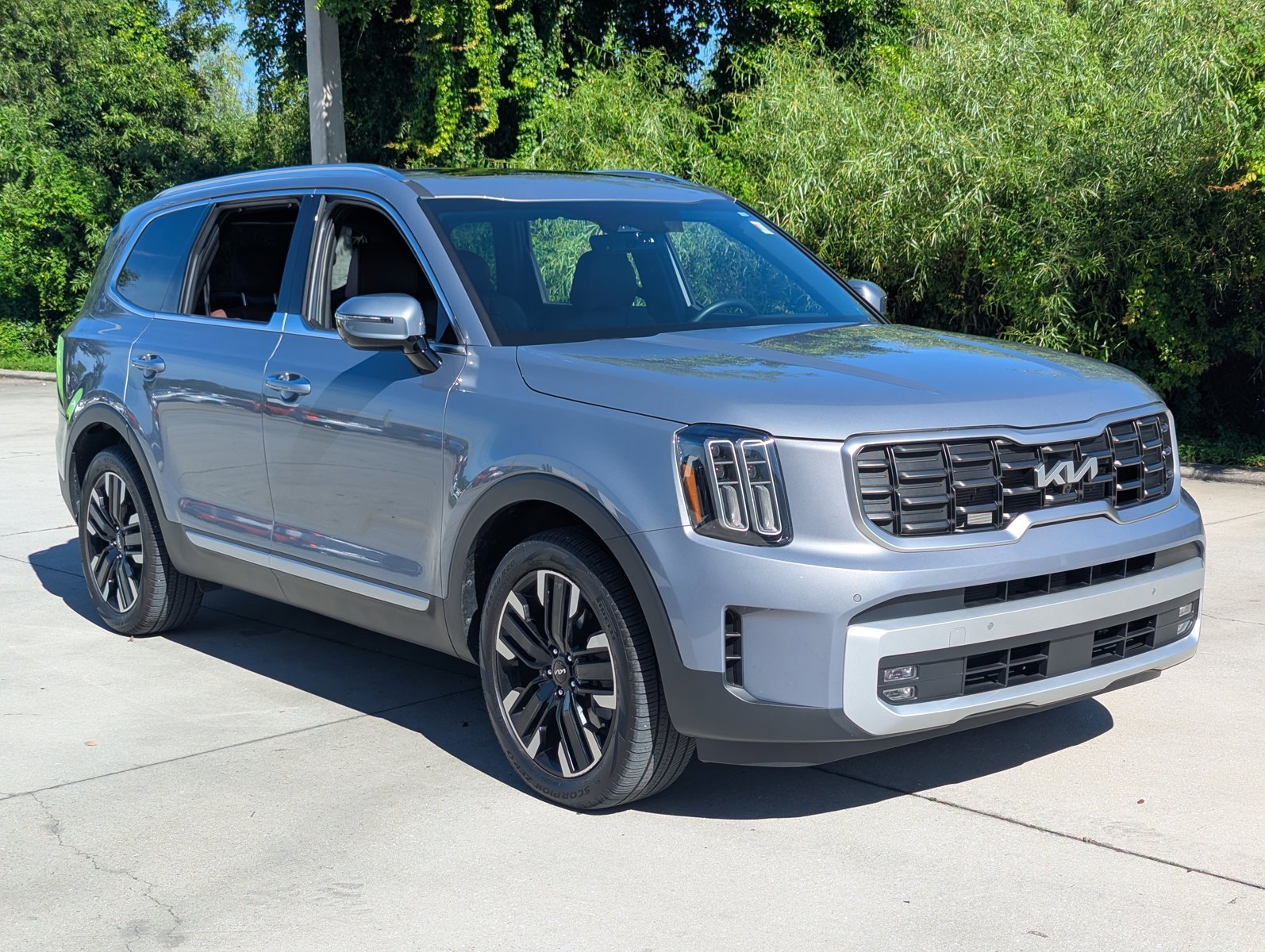 2025 Kia Telluride SX photo 3