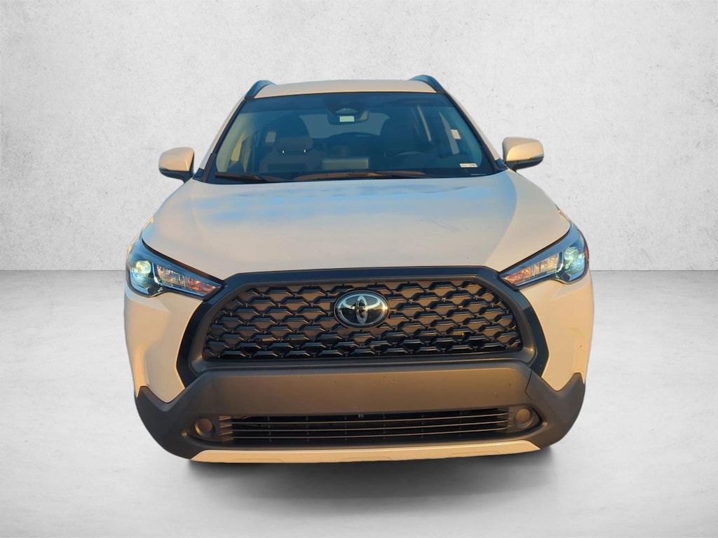 Used 2024 Toyota Corolla Cross LE SUV