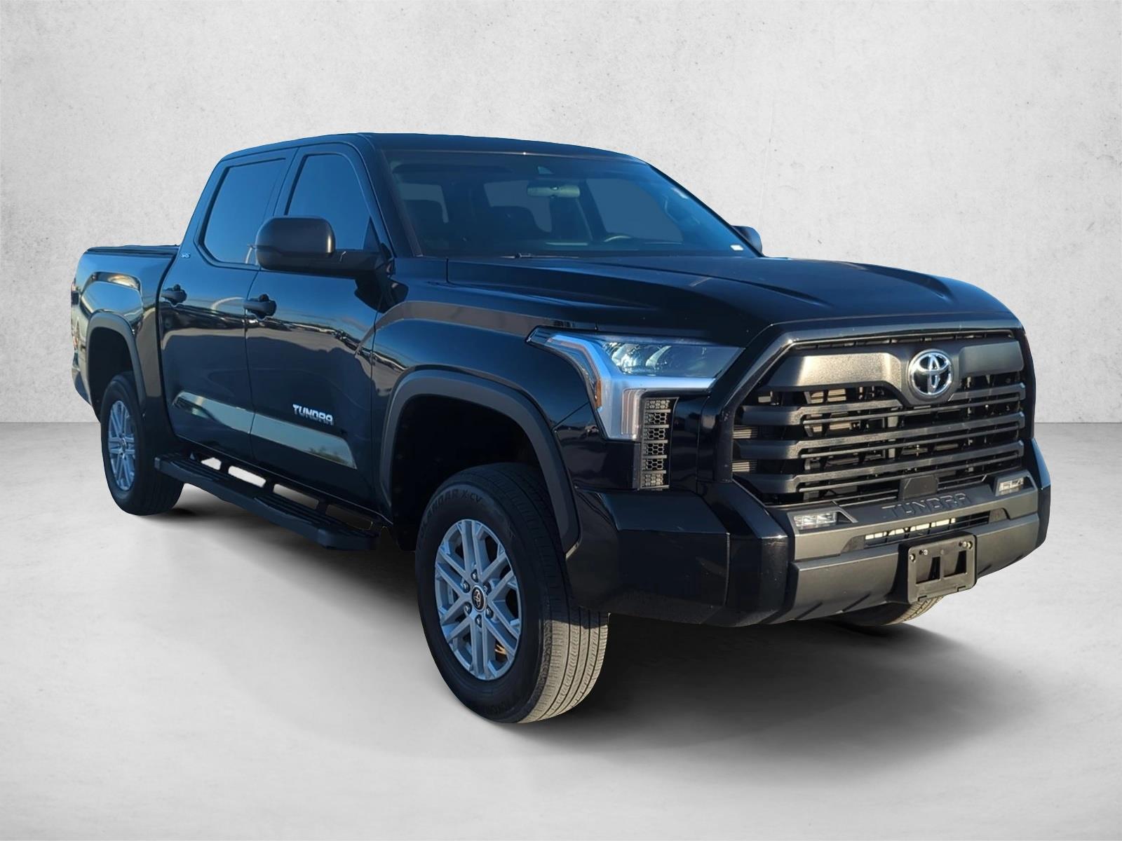 2024 Toyota Tundra SR5 CrewMax photo 3