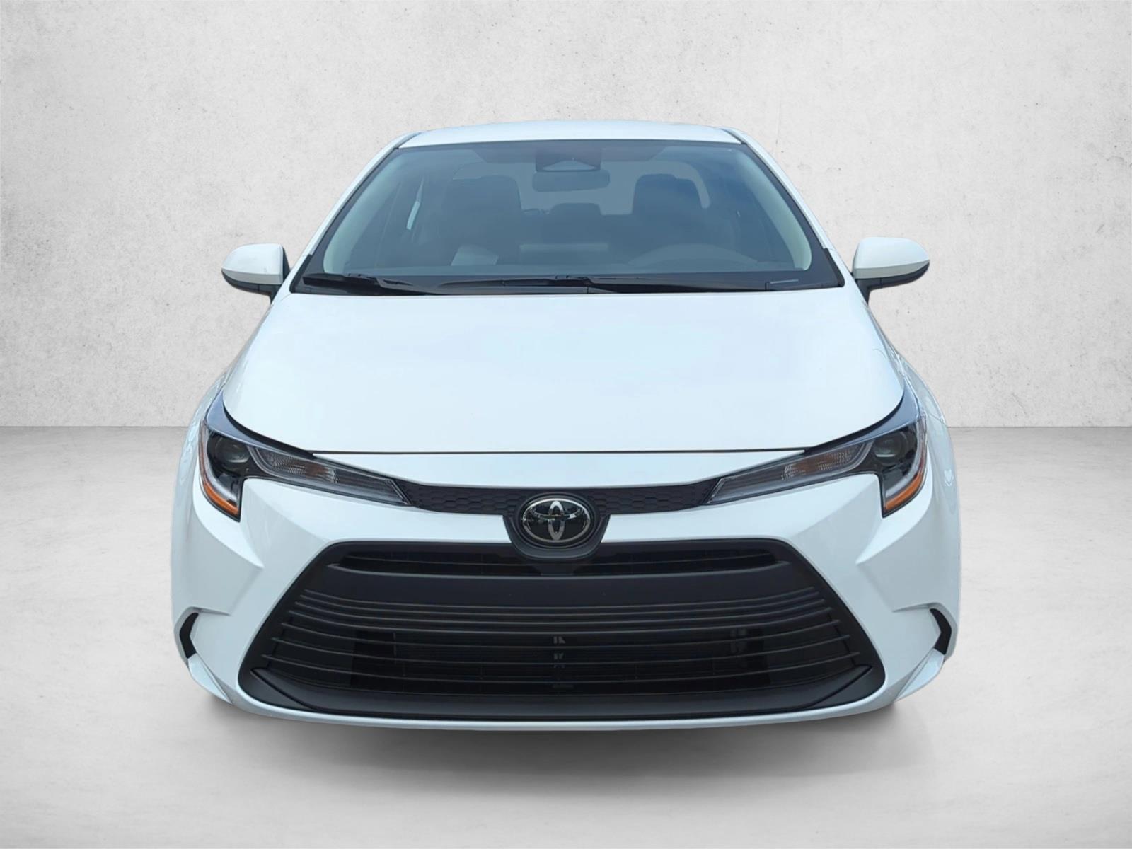 2024 Toyota Corolla LE photo 4