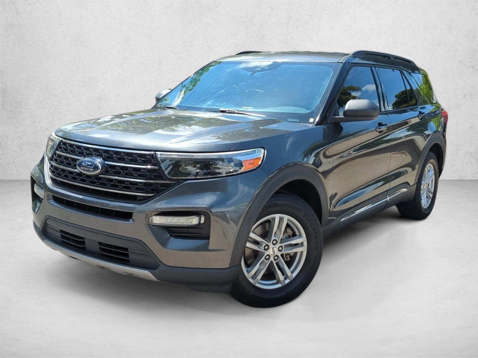 2020 Ford Explorer XLT RWD's photo
