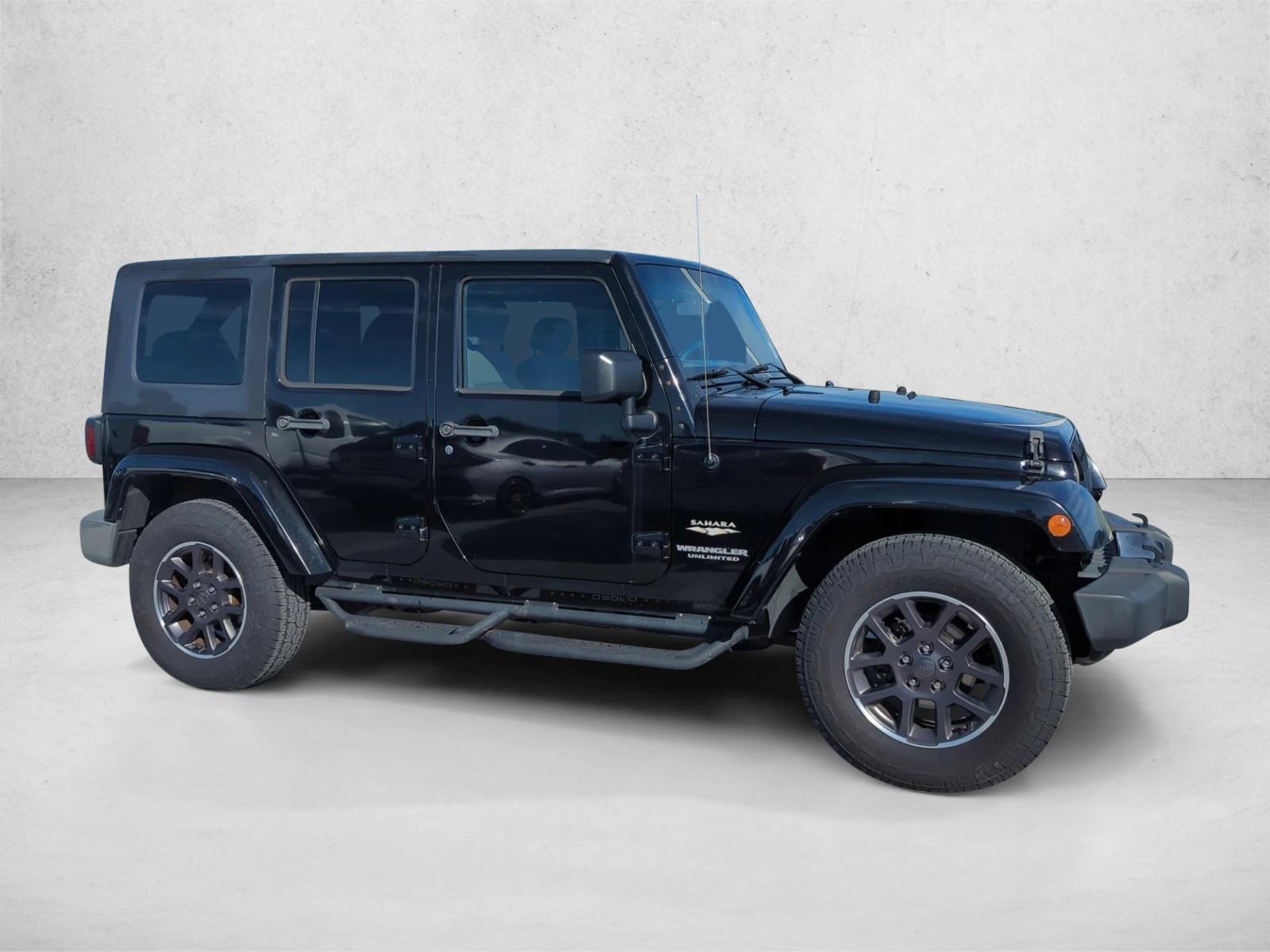2010 Jeep Wrangler Unlimited Sahara photo 4